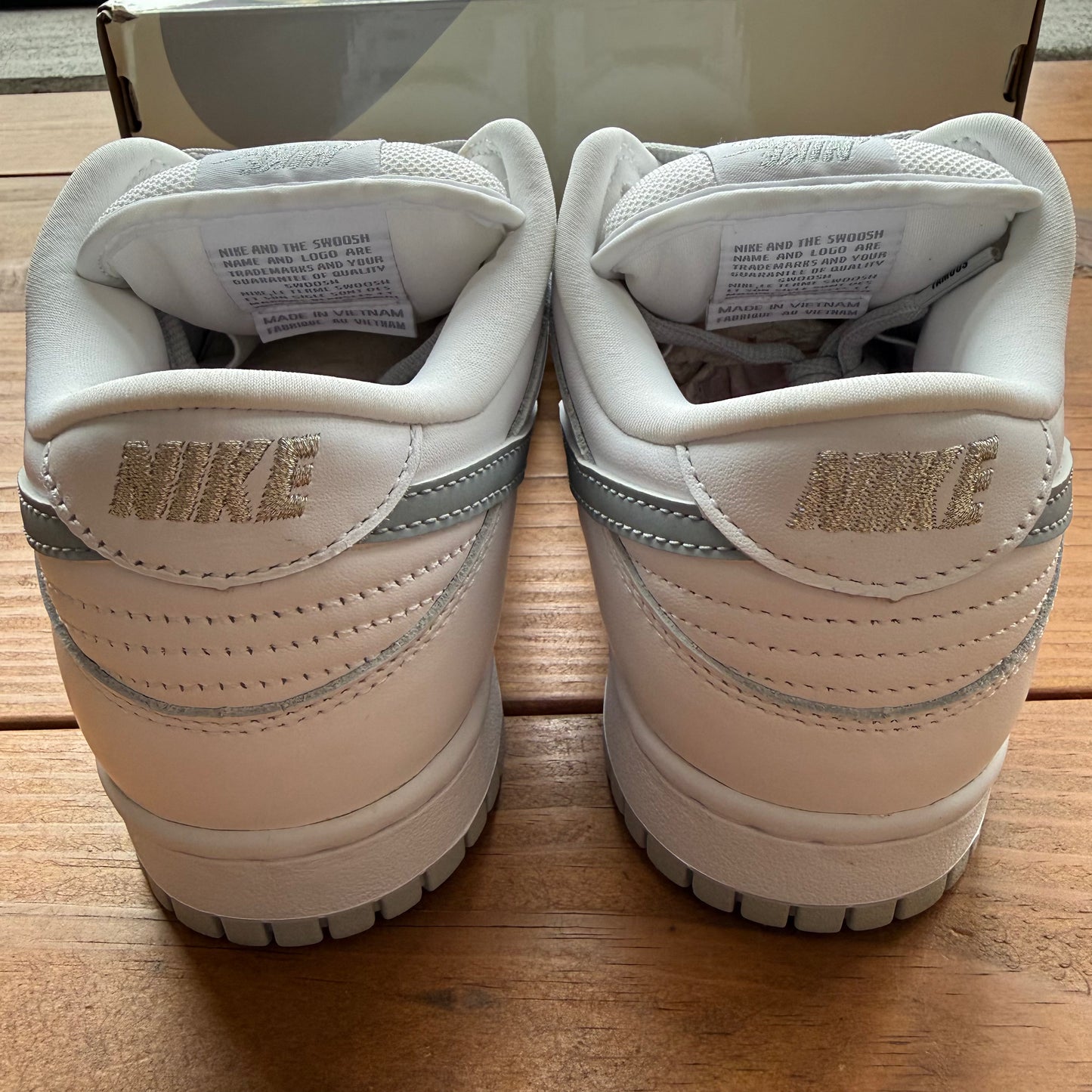 SIZE 8 - Supreme x Dunk Low SB 'White Metallic Silver' (Used)