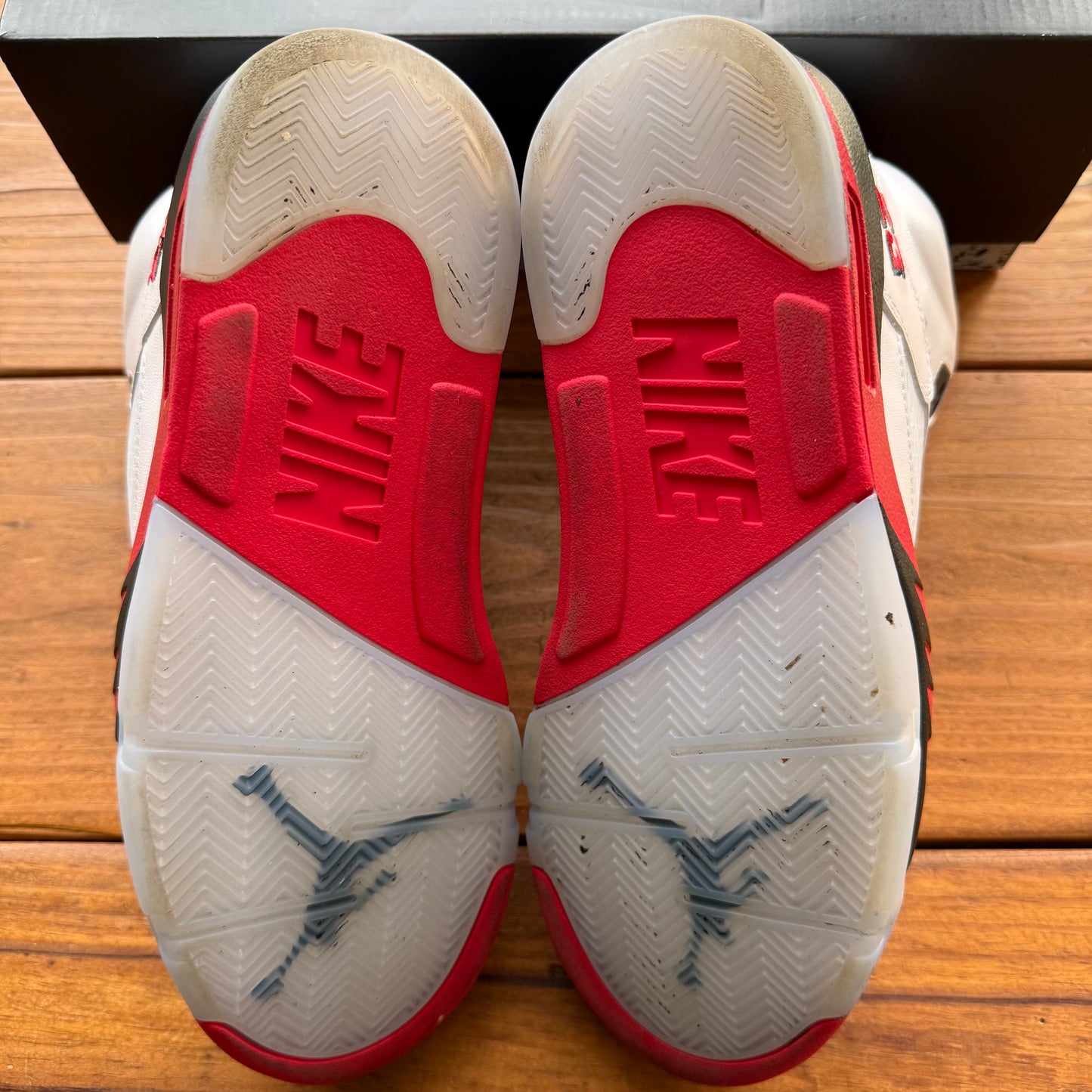 Size 8.5 - Jordan 5 Retro 'Fire Red' 2025 (Used)