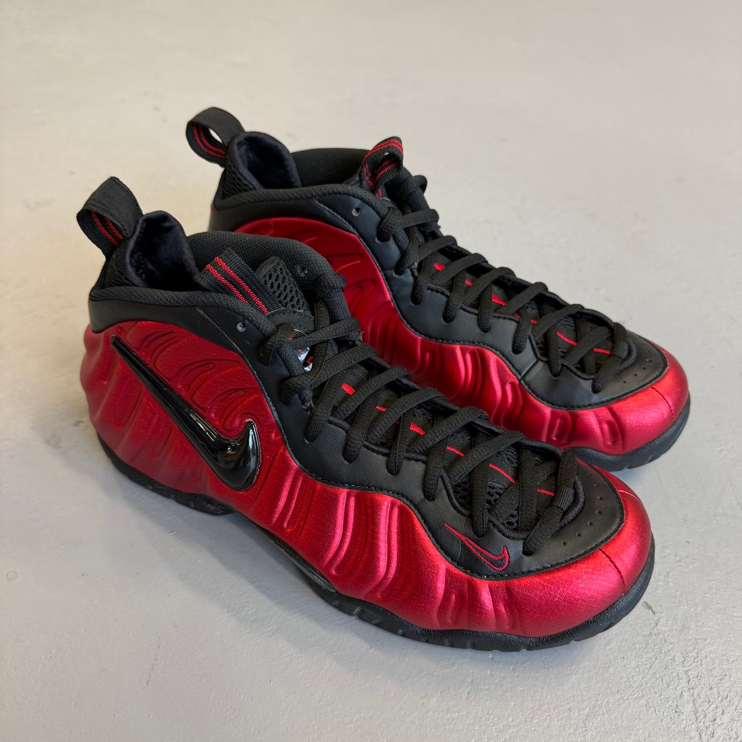 Size 10 - Air Foamposite Pro 'University Red' 2016 (Used/No Box)