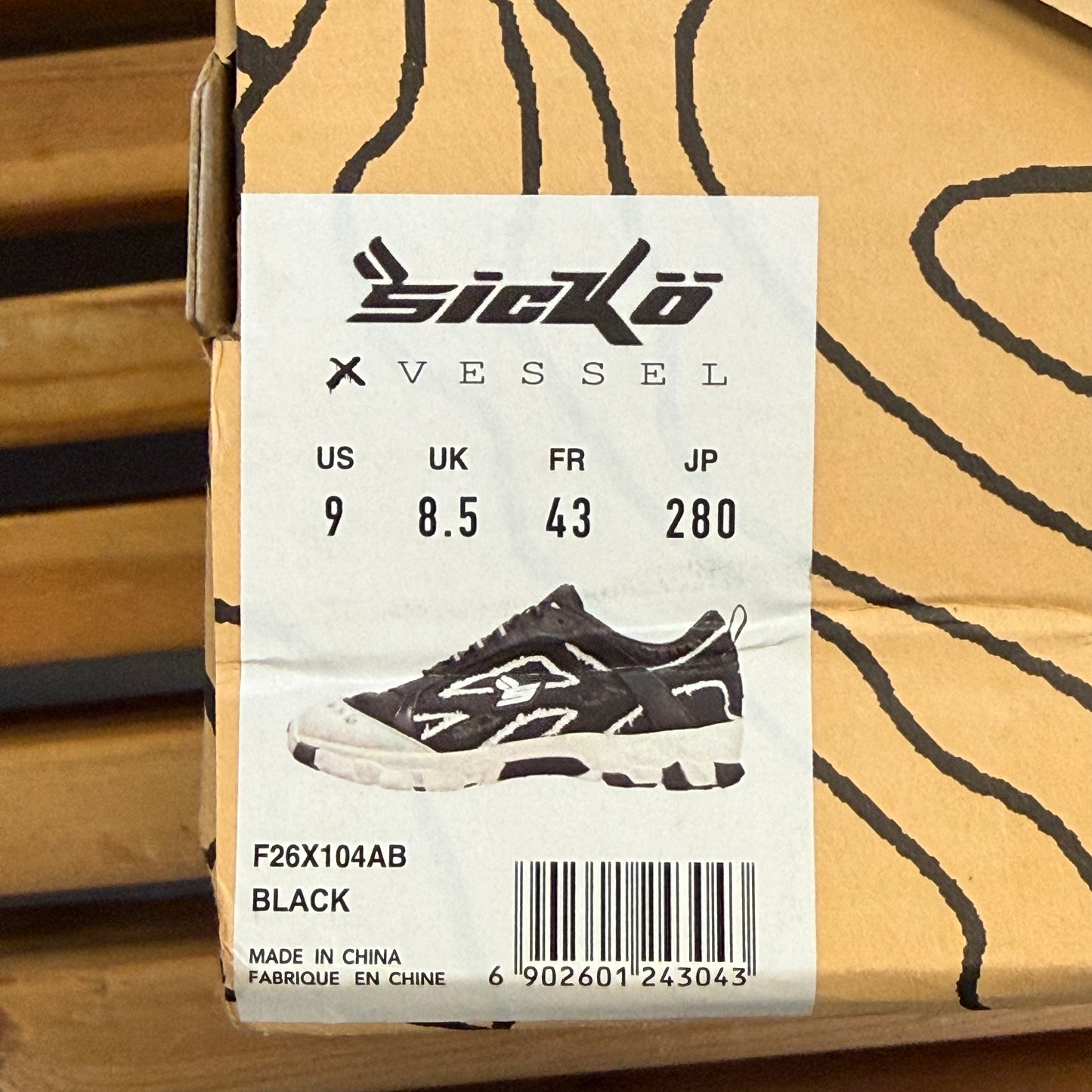 Size 9 - Sicko x Vessel Hiking Shoes Black/White (Used)