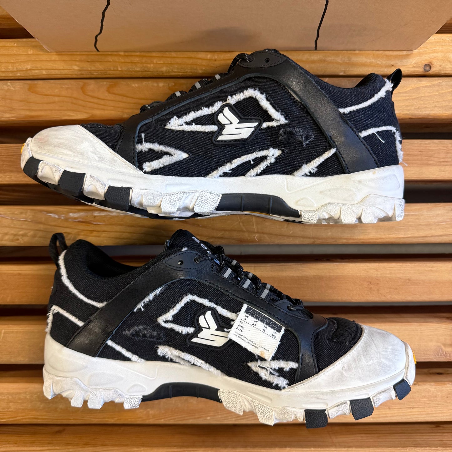 Size 9 - Sicko x Vessel Hiking Shoes Black/White (Used)