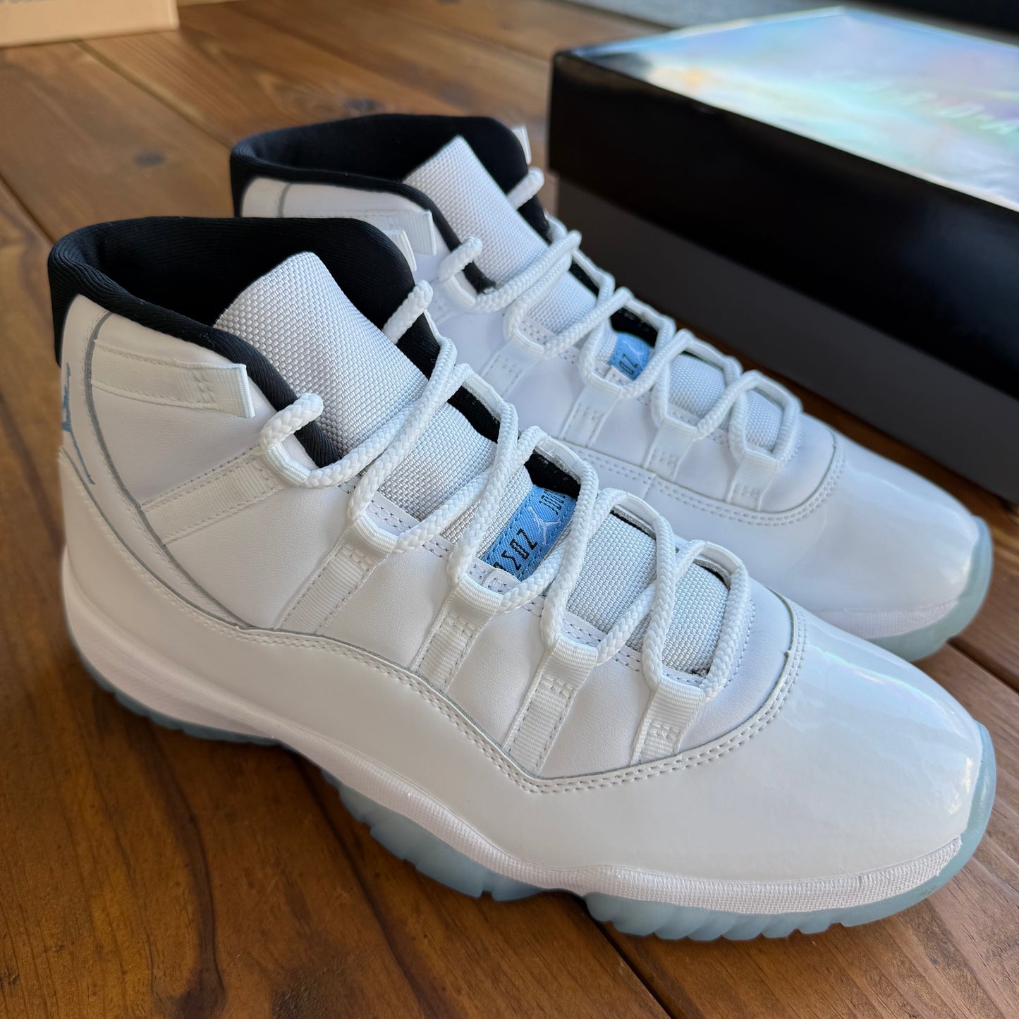 Size 11 - Jordan 11 Retro 'Columbia / Legend Blue' 2024 (Used)