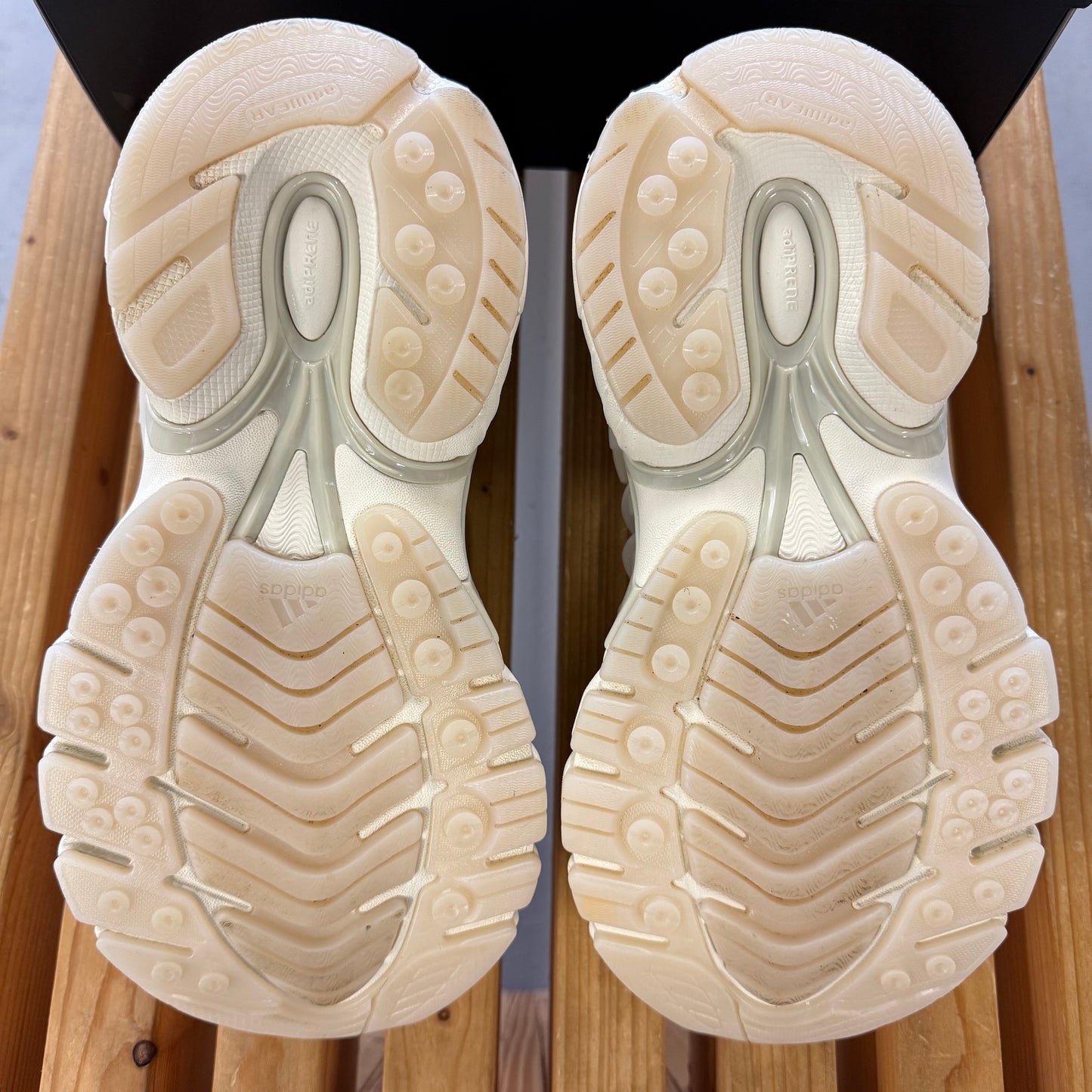 Size 9 - Pharrell x VIRGINIA x Adistar Jellyfish 'Triple White' (Used)