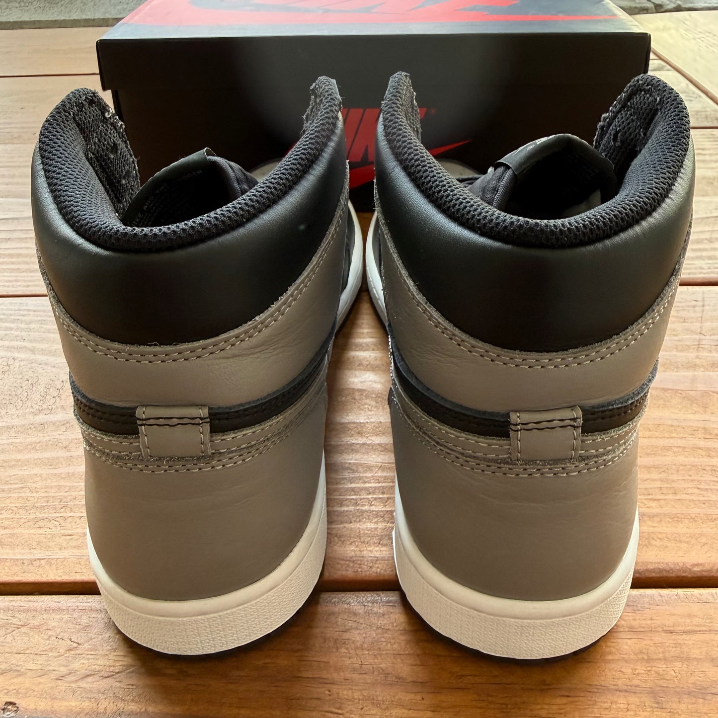 Größe 9.5 - Jordan 1 Retro High OG 'Shadow' 2018 (Gebraucht)