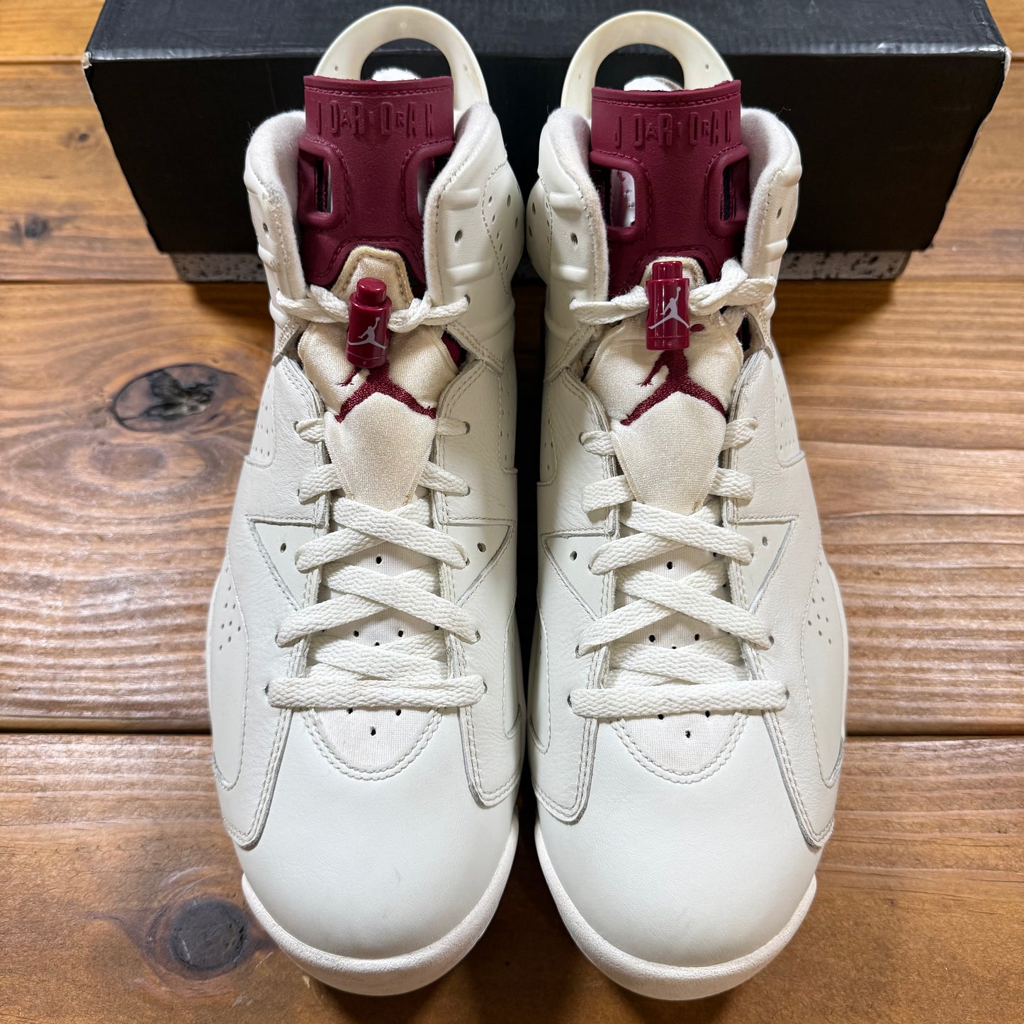 SIZE 10.5 - Jordan 6 Retro 'Maroon' 2015 (Used)