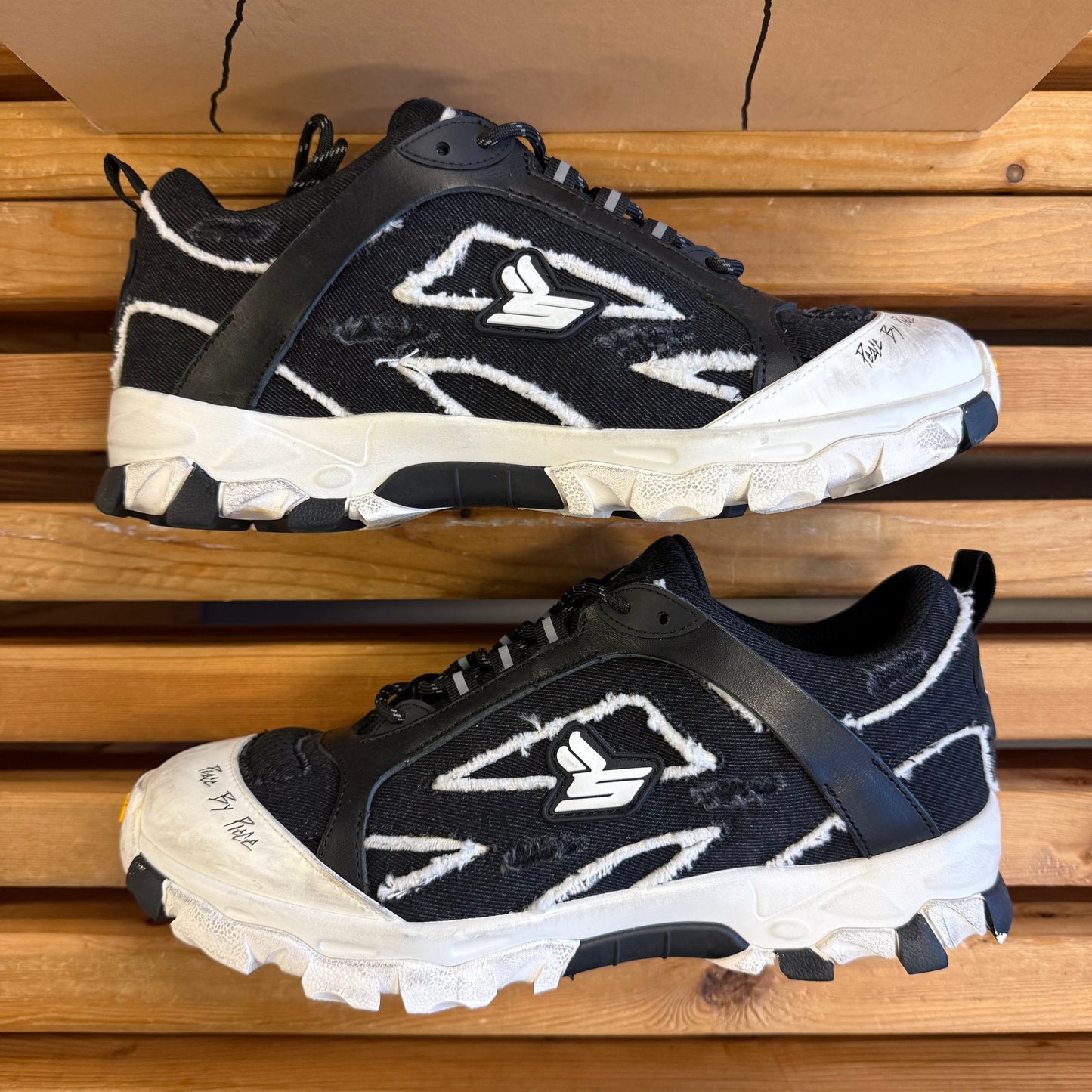 Size 9 - Sicko x Vessel Hiking Shoes Black/White (Used)