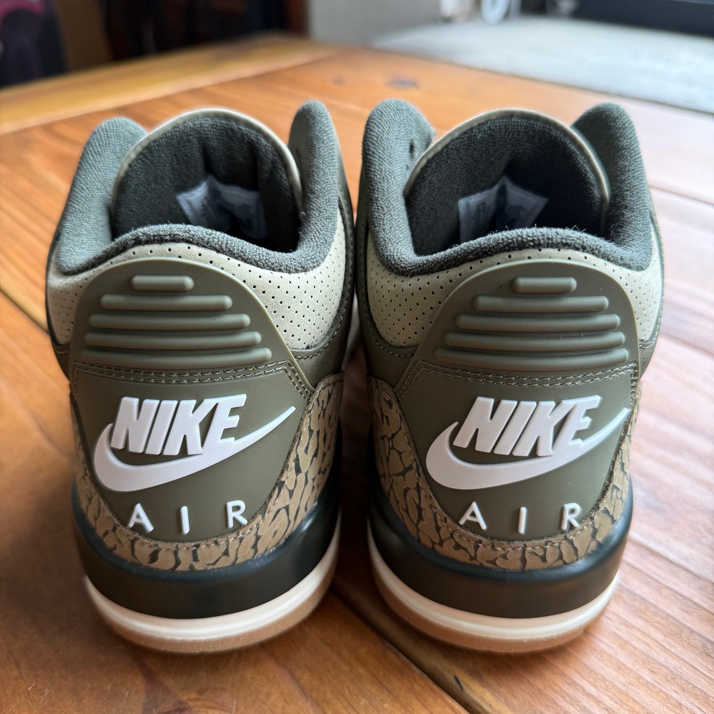 Size 9.5 - Jordan 3 Retro 'Family Affair' (Used)