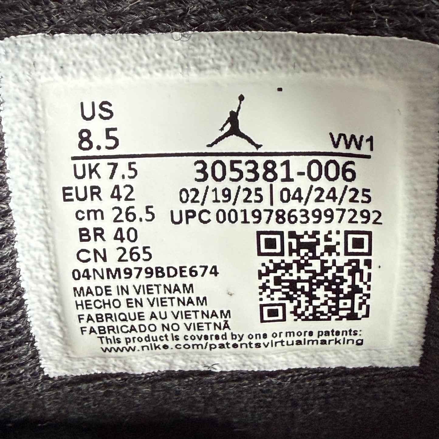 Size 8.5 - Jordan 8 Retro 'Aqua' 2025 (Used)