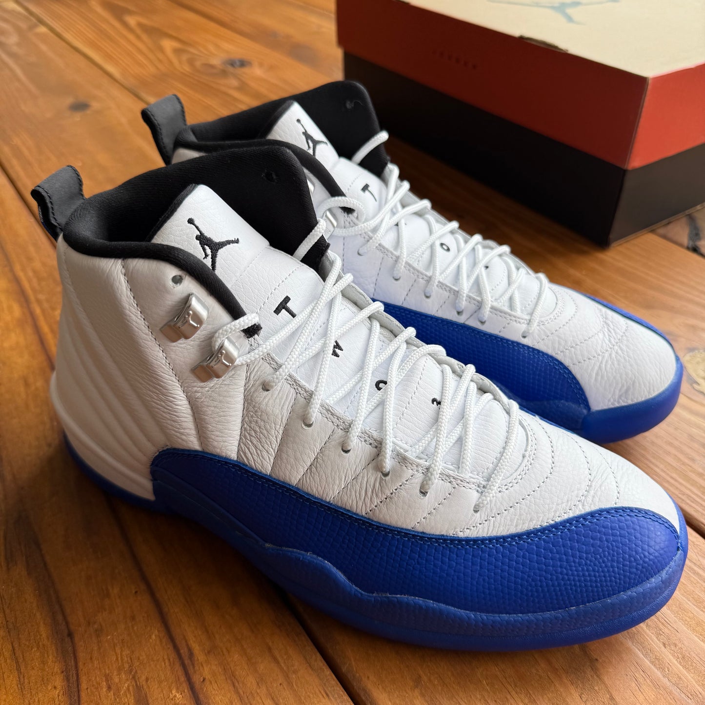Talla 10.5 - Jordan 12 Retro 'Blueberry' (Usado)