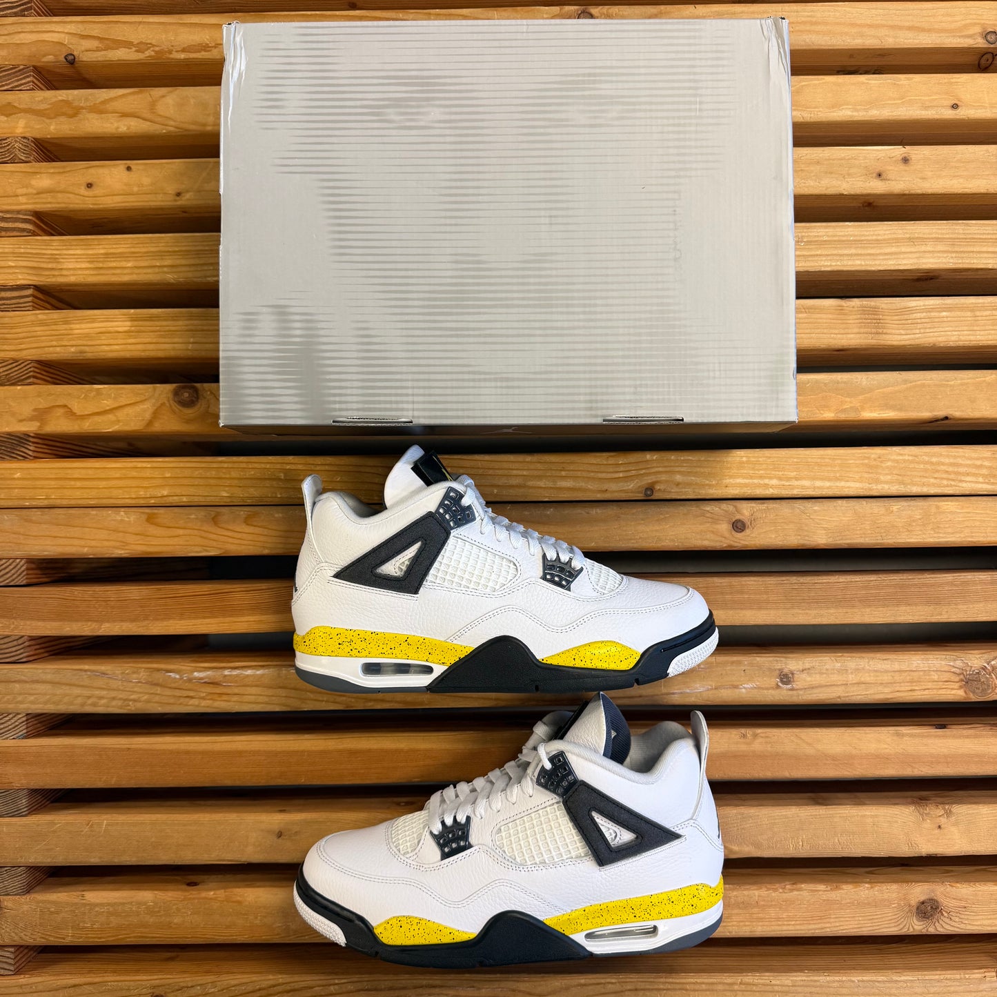 Jordan 4 Retro 'Rare Air - Tour Yellow' 2026 (Used) - Size 10