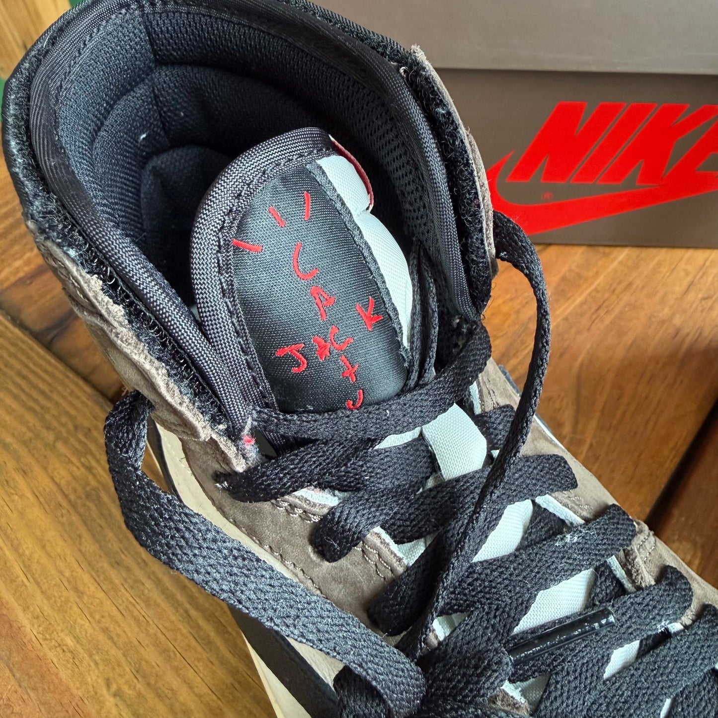 Size 10.5 - Travis Scott x Jordan 1 Retro High OG 'Mocha' (Used)