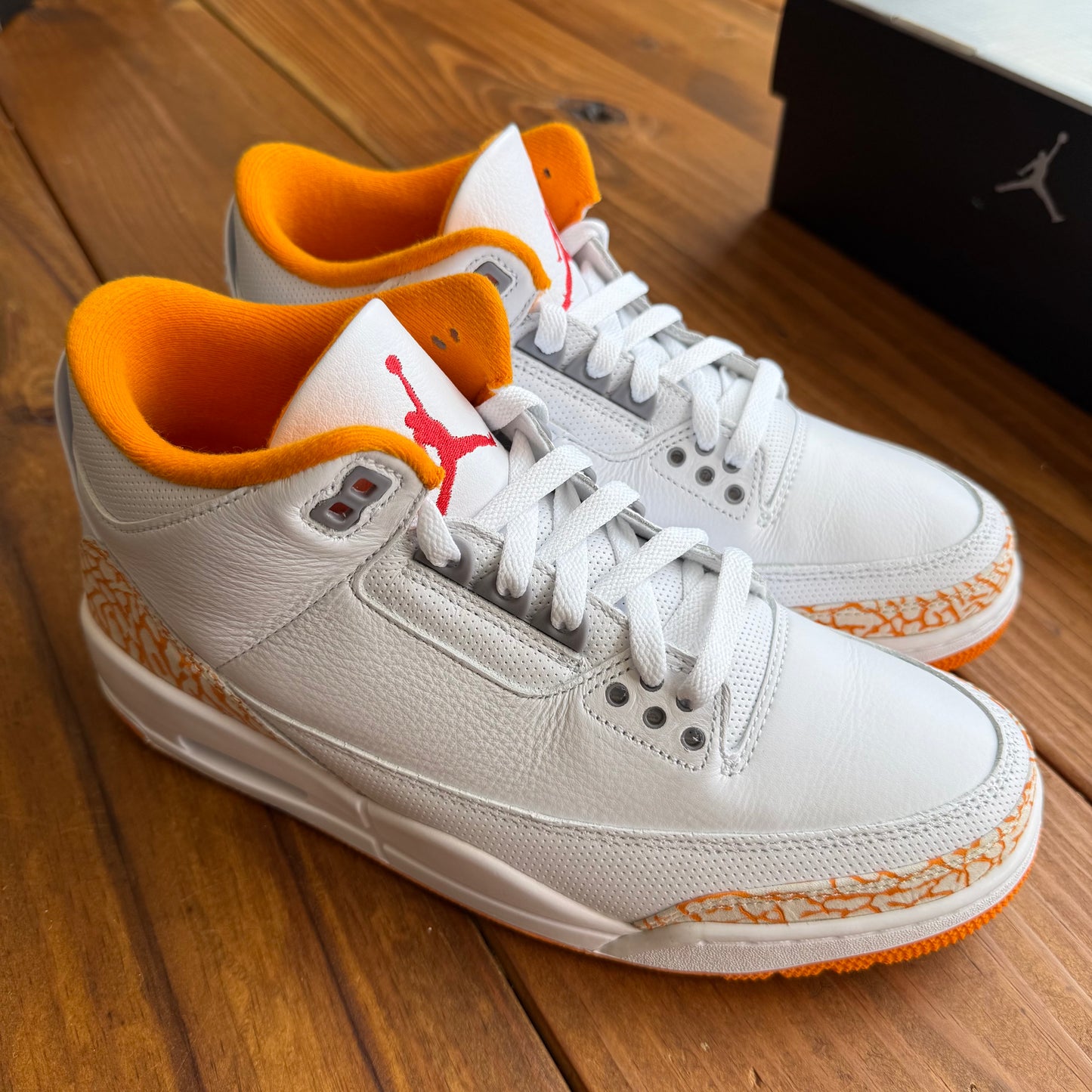 Size 9.5W/8M - Wmns Jordan 3 'Orange Citrus' (Used)
