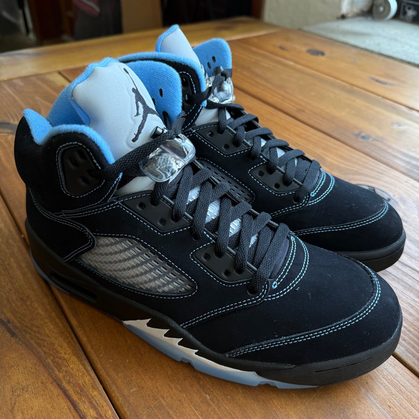 Size 10.5 - Jordan 5 Retro 'Black Carolina / UNC' 2026 (Used)