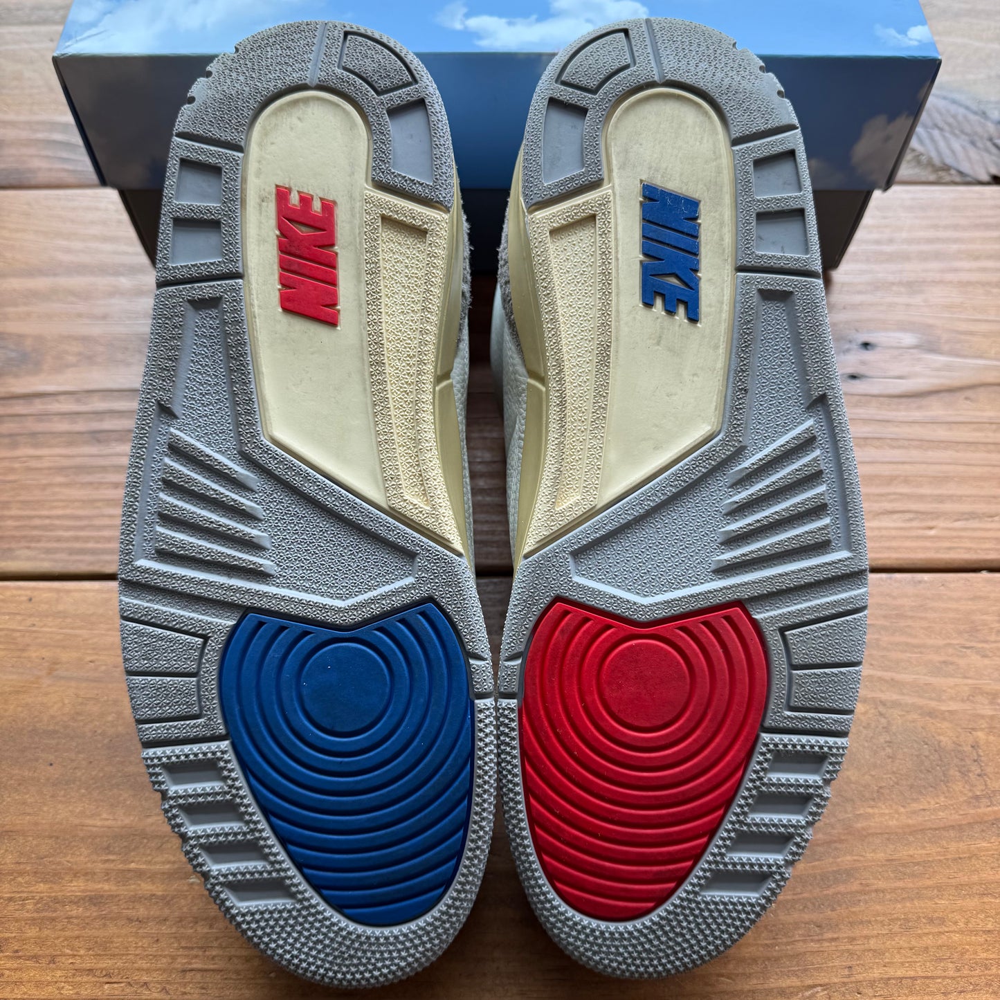 Size 10 - Jordan 3 Retro 'Seoul 2.0' (Used)