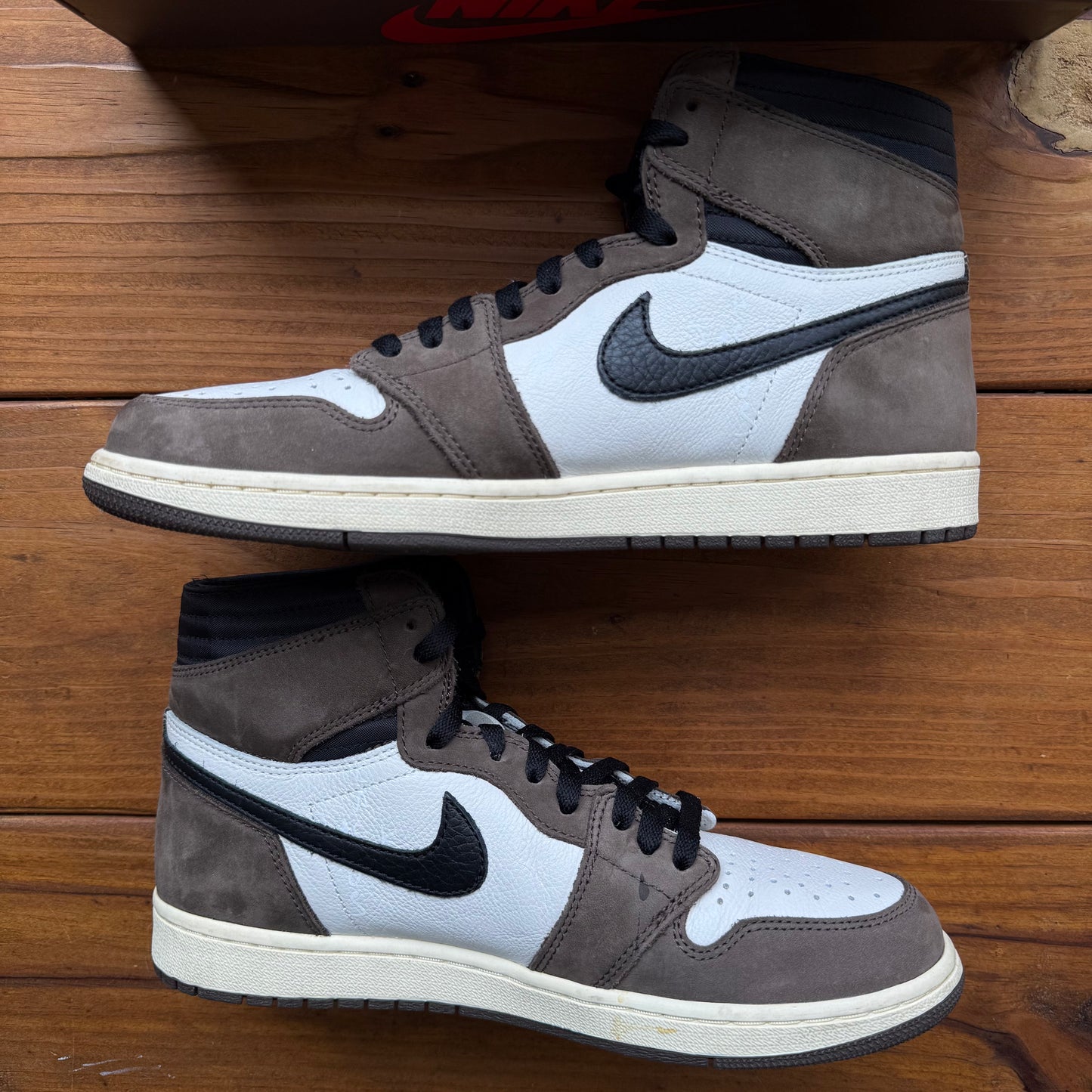 Size 10.5 - Travis Scott x Jordan 1 Retro High OG 'Mocha' (Used)