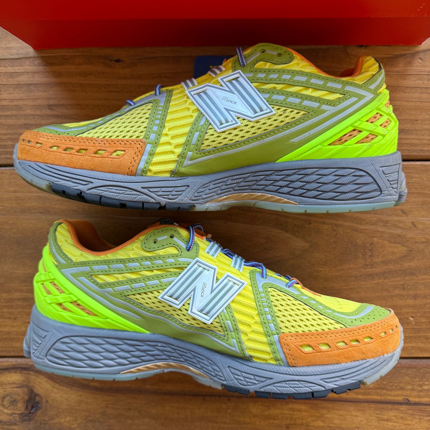 Talla 8.5 - New Balance Action Bronson x 1906R 'Scorpius' (Usado)