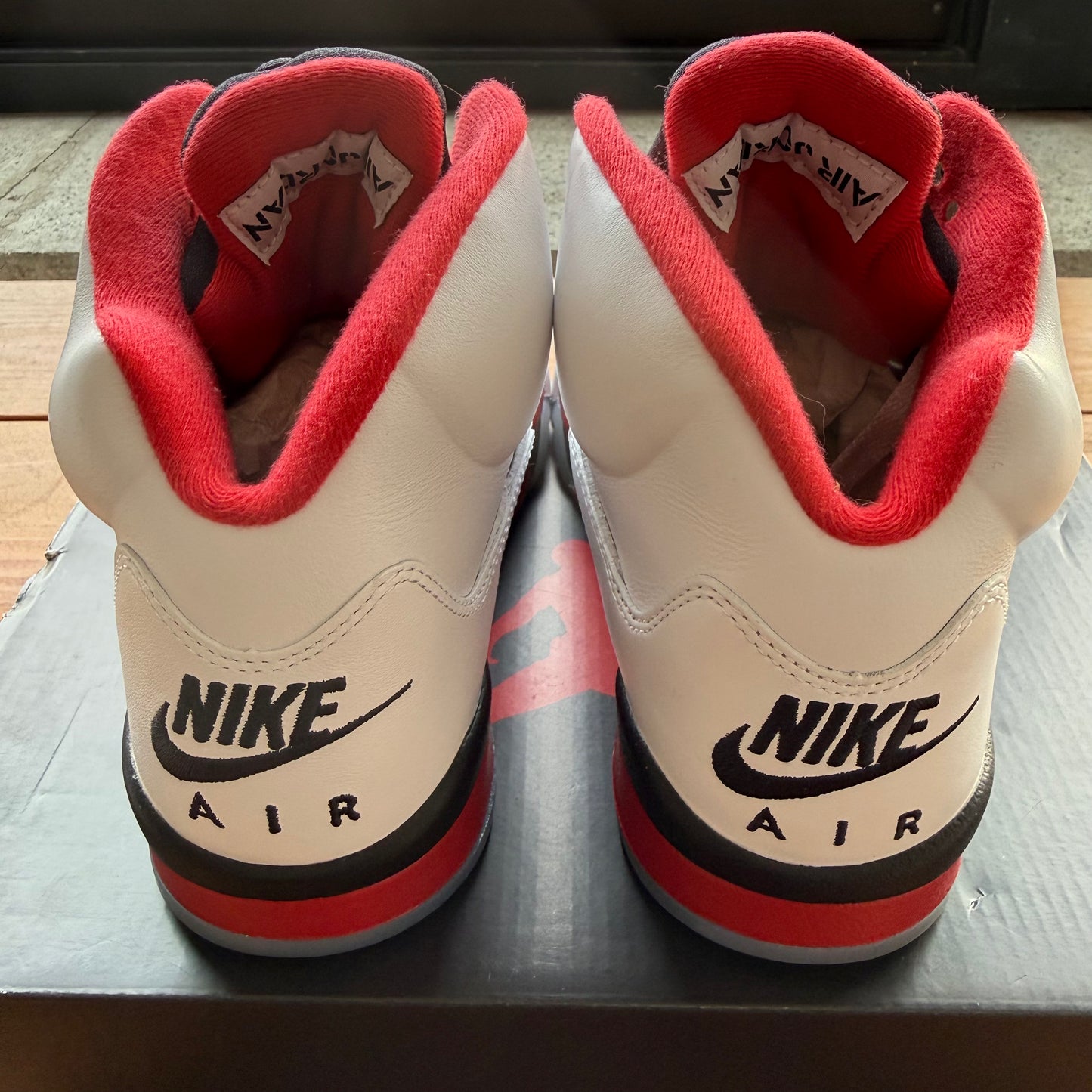 Size 8.5 - Jordan 5 Retro 'Fire Red' 2025 (Used)