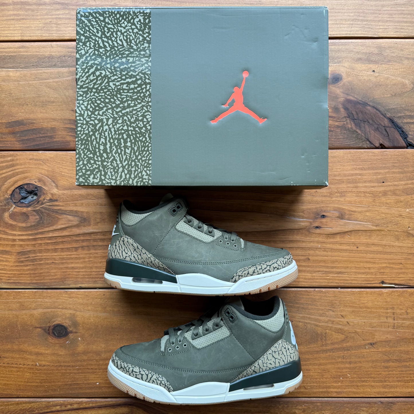 Size 9.5 - Jordan 3 Retro 'Family Affair' (Used)
