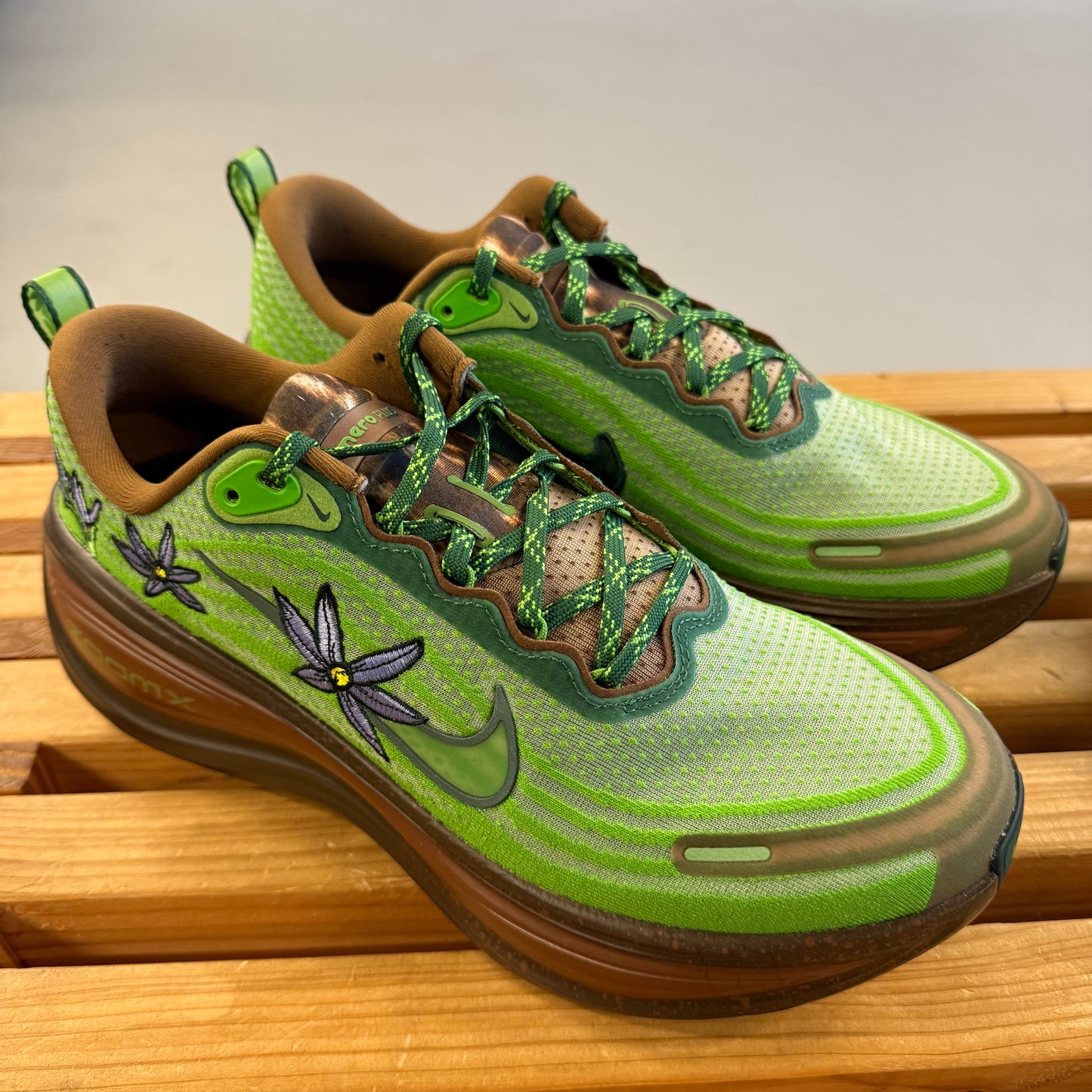 Size 11W/9.5M - Nike Wmns Vomero Plus 'Doernbecher' 2026 (Used)