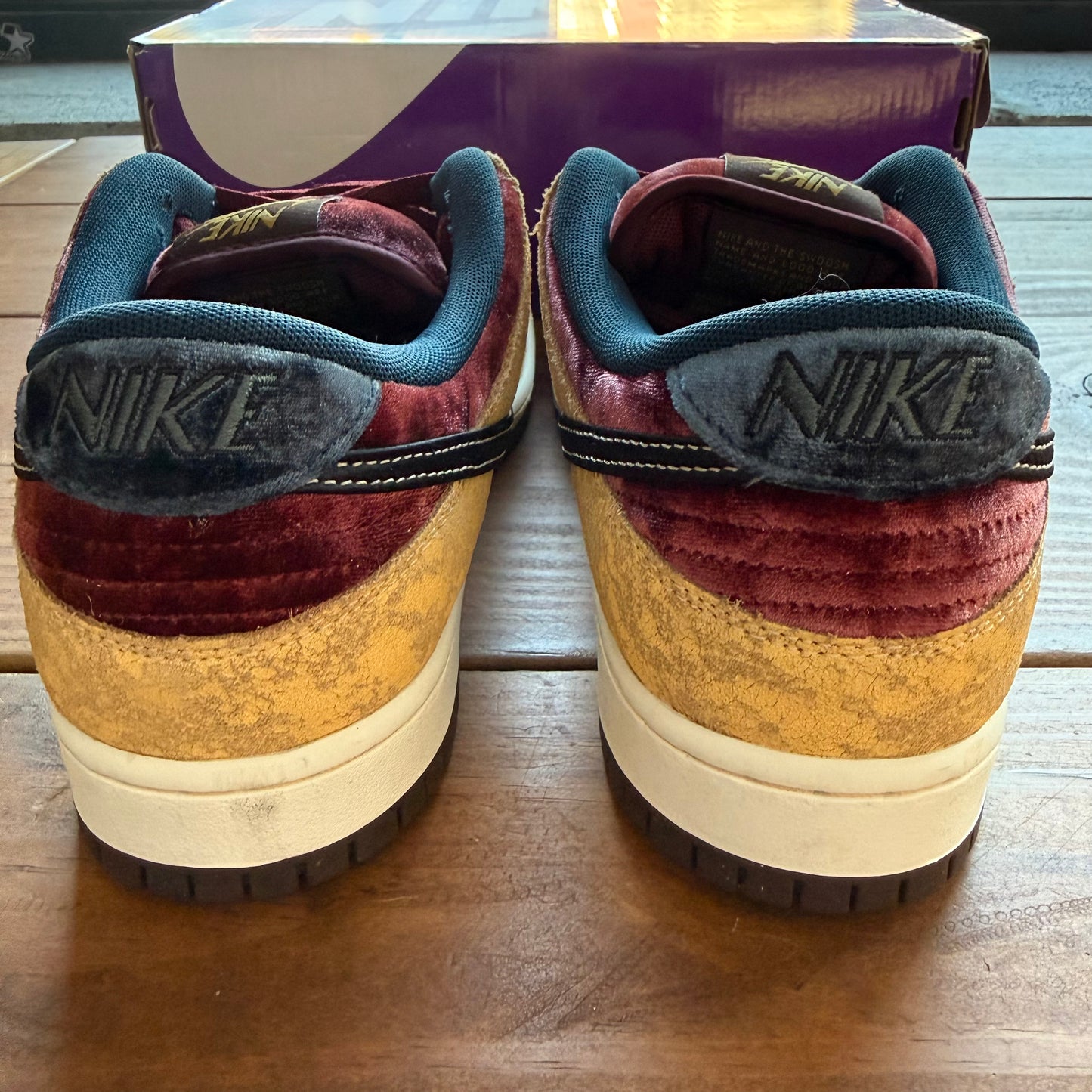 SIZE 9 - Dunk Low SB 'City of Cinema' (Used)