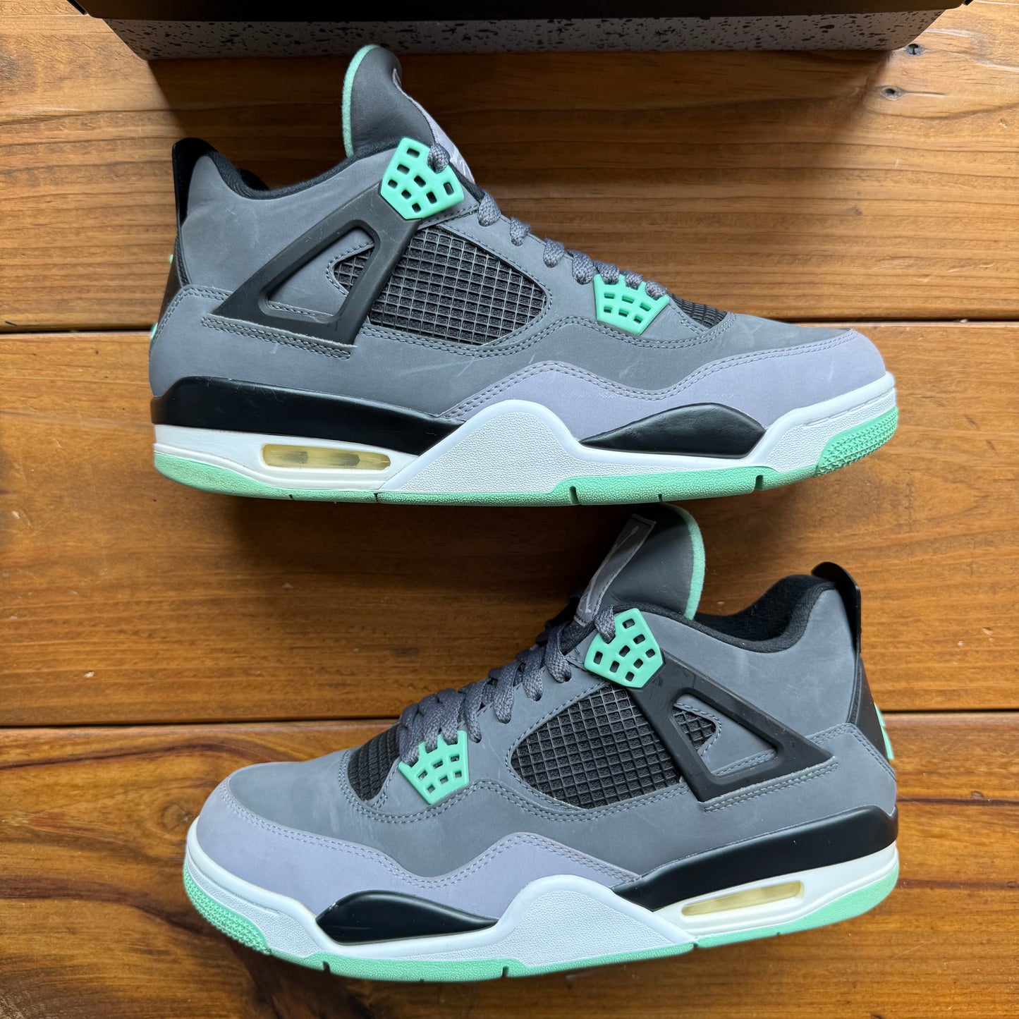 Size 10 - Jordan 4 Retro 'Green Glow' (Used)