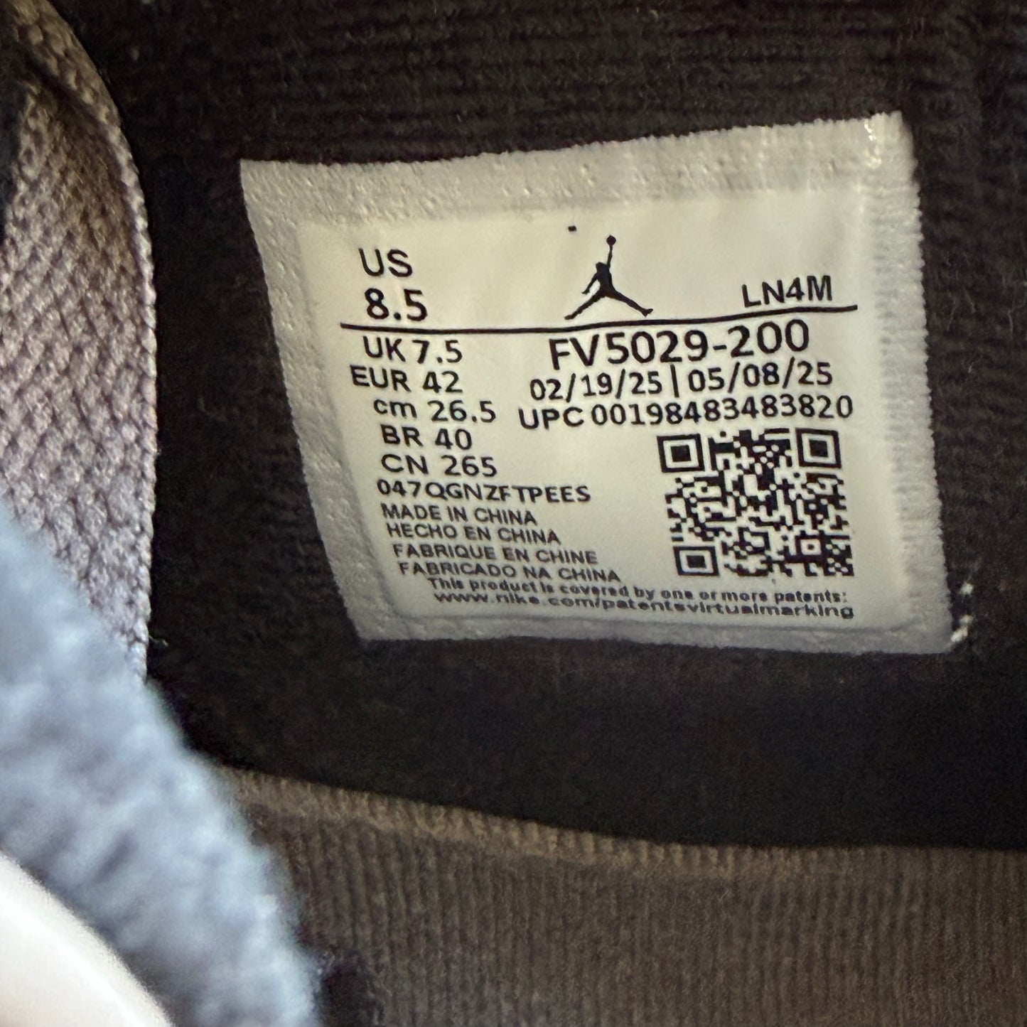Größe 8.5 - Jordan 4 Retro 'Cave Stone' (Gebraucht)