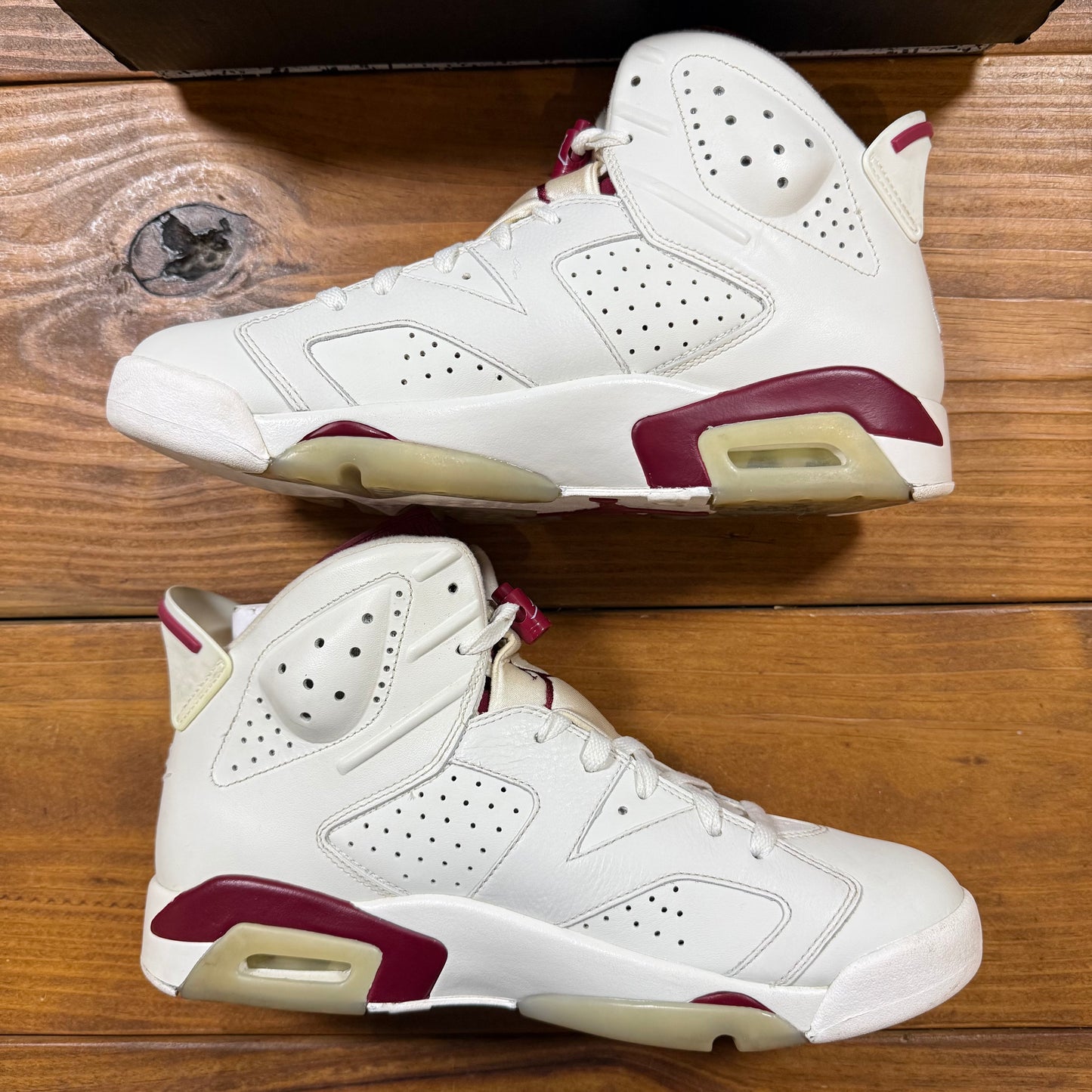 SIZE 10.5 - Jordan 6 Retro 'Maroon' 2015 (Used)