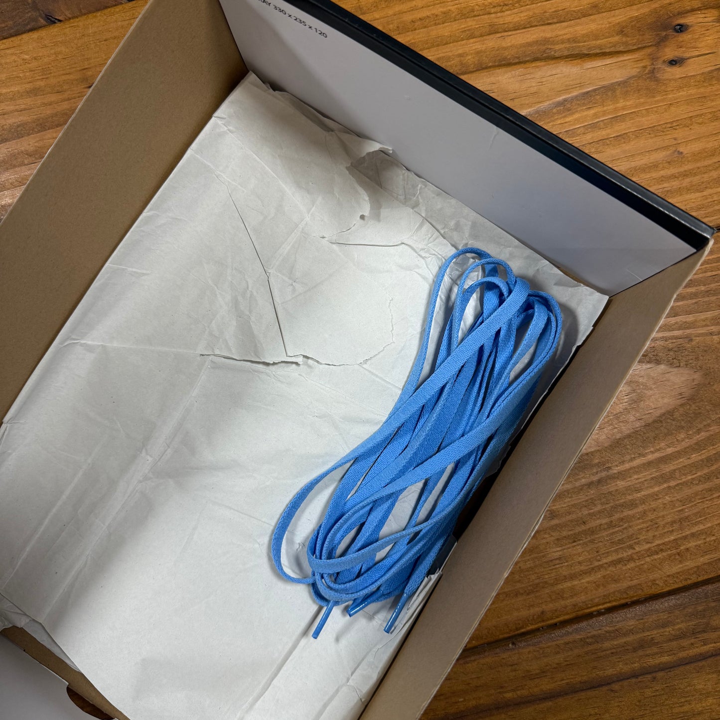 SIZE 11 - Jordan 1 Retro High OG 'University Blue' (Used)