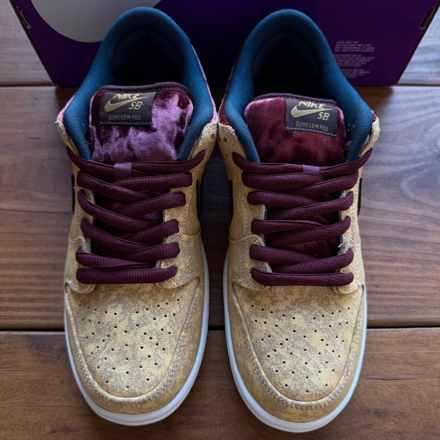 SIZE 9 - Dunk Low SB 'City of Cinema' (Used)