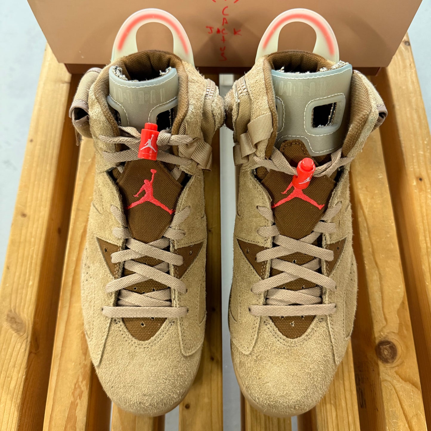 Size 9.5 - Travis Scott x Jordan 6 Retro 'British Khaki' (Used)