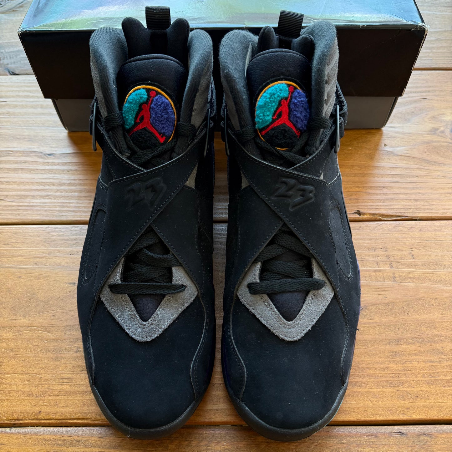 Talla 10.5 - Jordan 8 Retro 'Aqua' 2025 (Usado)