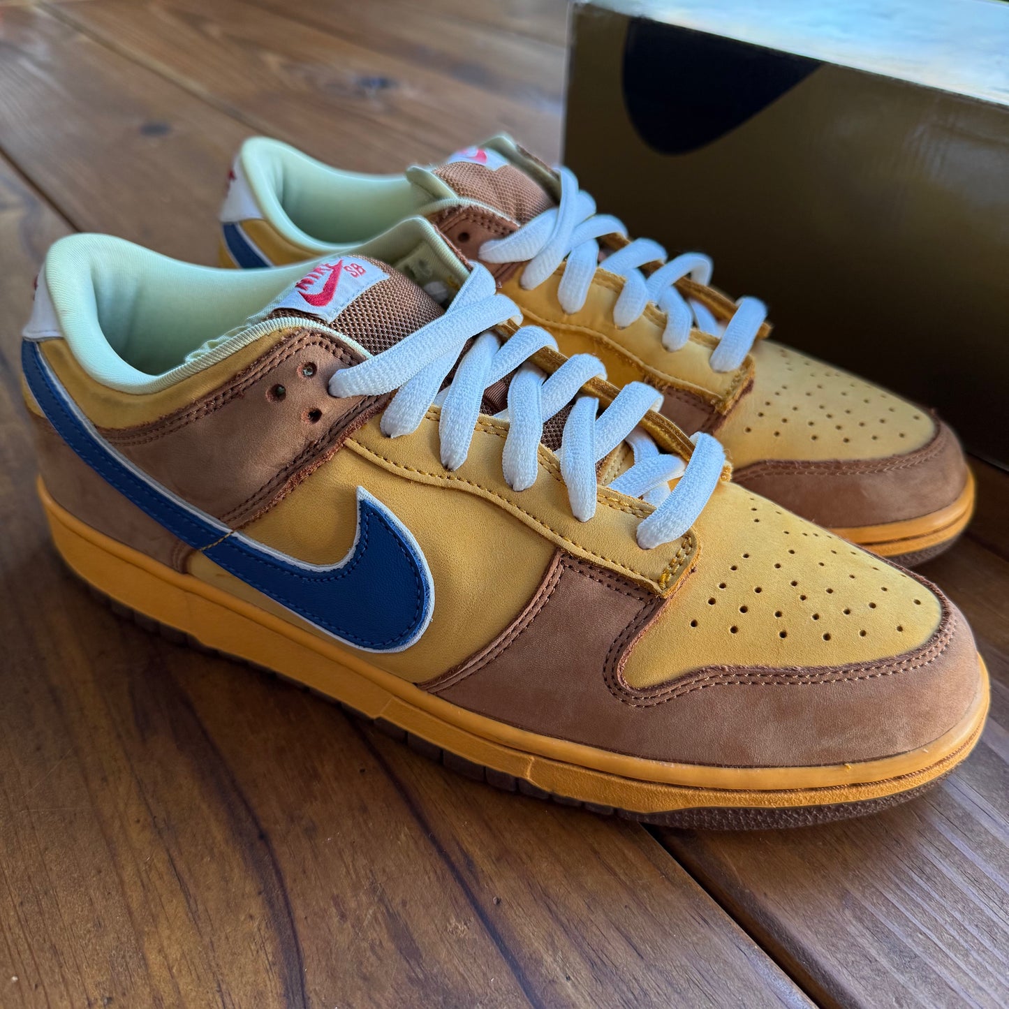 SIZE 10.5 - Dunk Low SB Premium 'Newcastle Brown Ale' (Used)