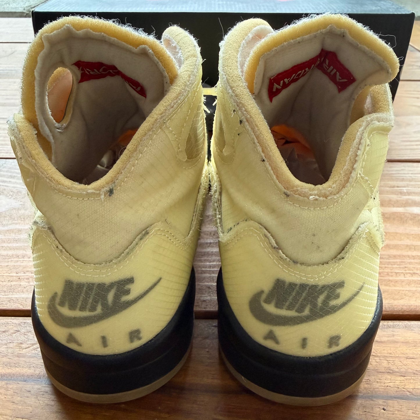 Size 9 - Off-White x Jordan 5 SP 'Sail' (Used)