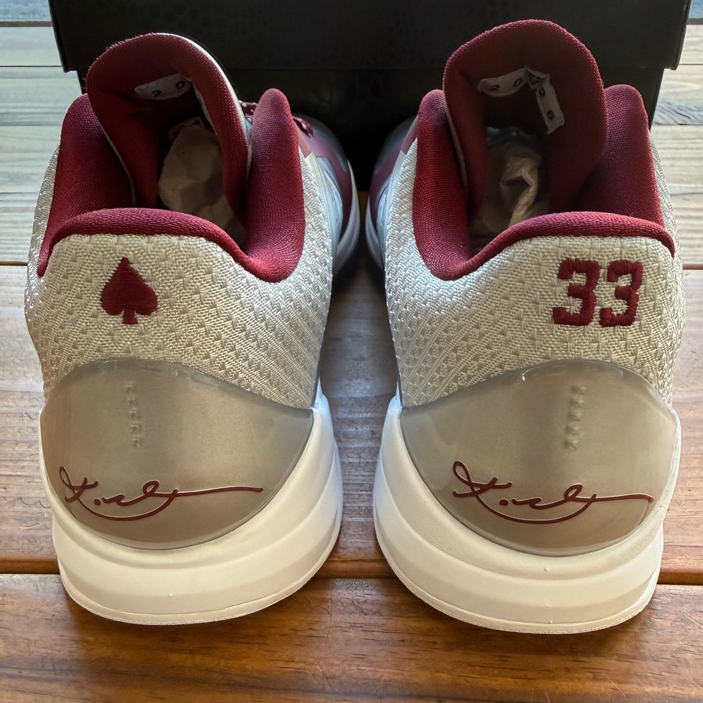 Talla 9 - Nike Zoom Kobe 5 Protro 'Lower Merion Aces' 2026 (Usado)