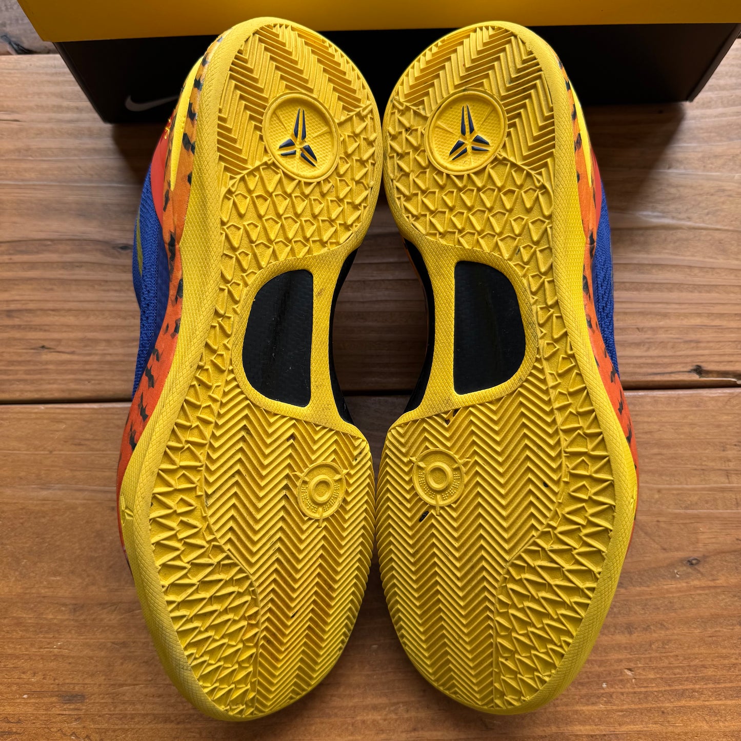 Size 10.5 - Kobe 8 'Barcelona' (Used)