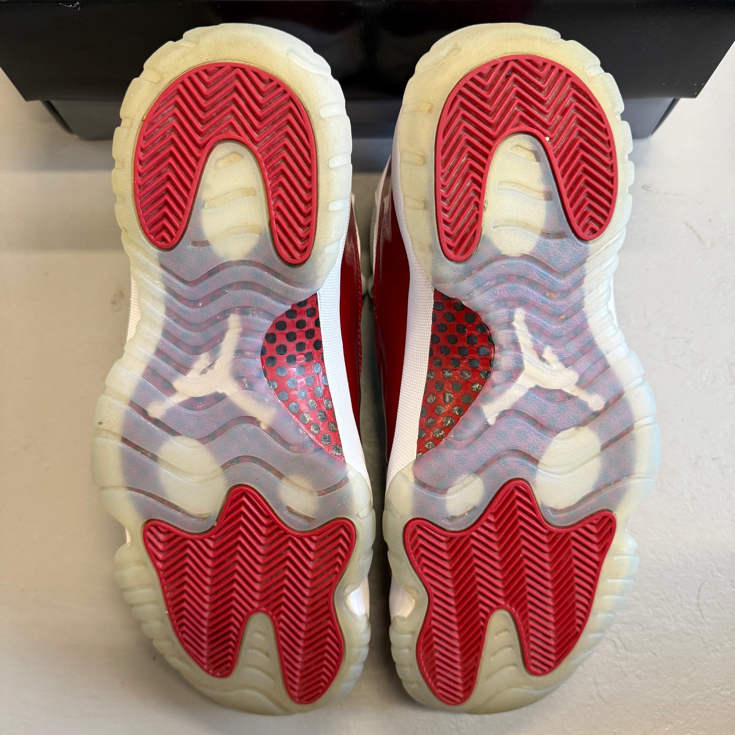 Size 9 - Jordan 11 Retro 'Cherry' (Used)