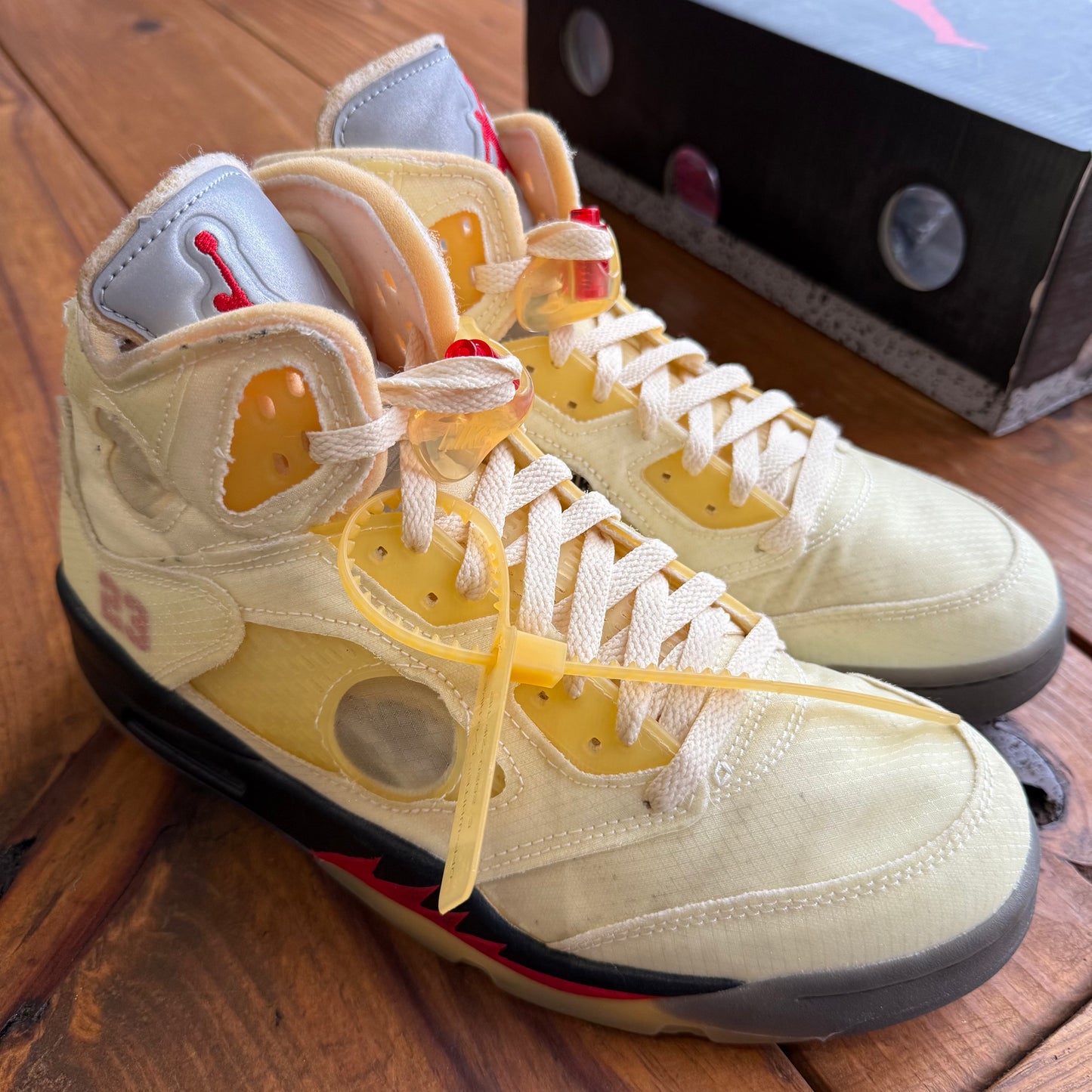 Size 9 - Off-White x Jordan 5 SP 'Sail' (Used)