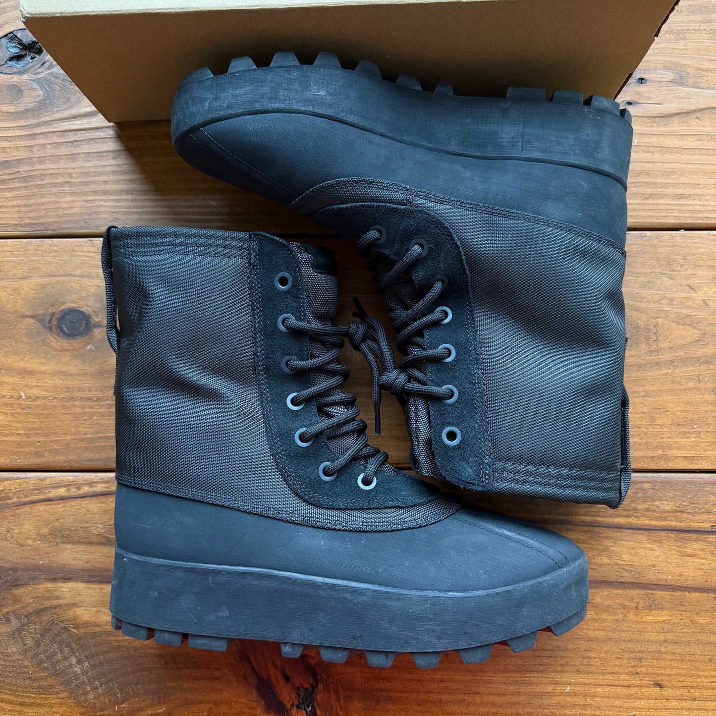 Size 11.5 - Yeezy 950 Boot 'Pirate' 2023 (Used)