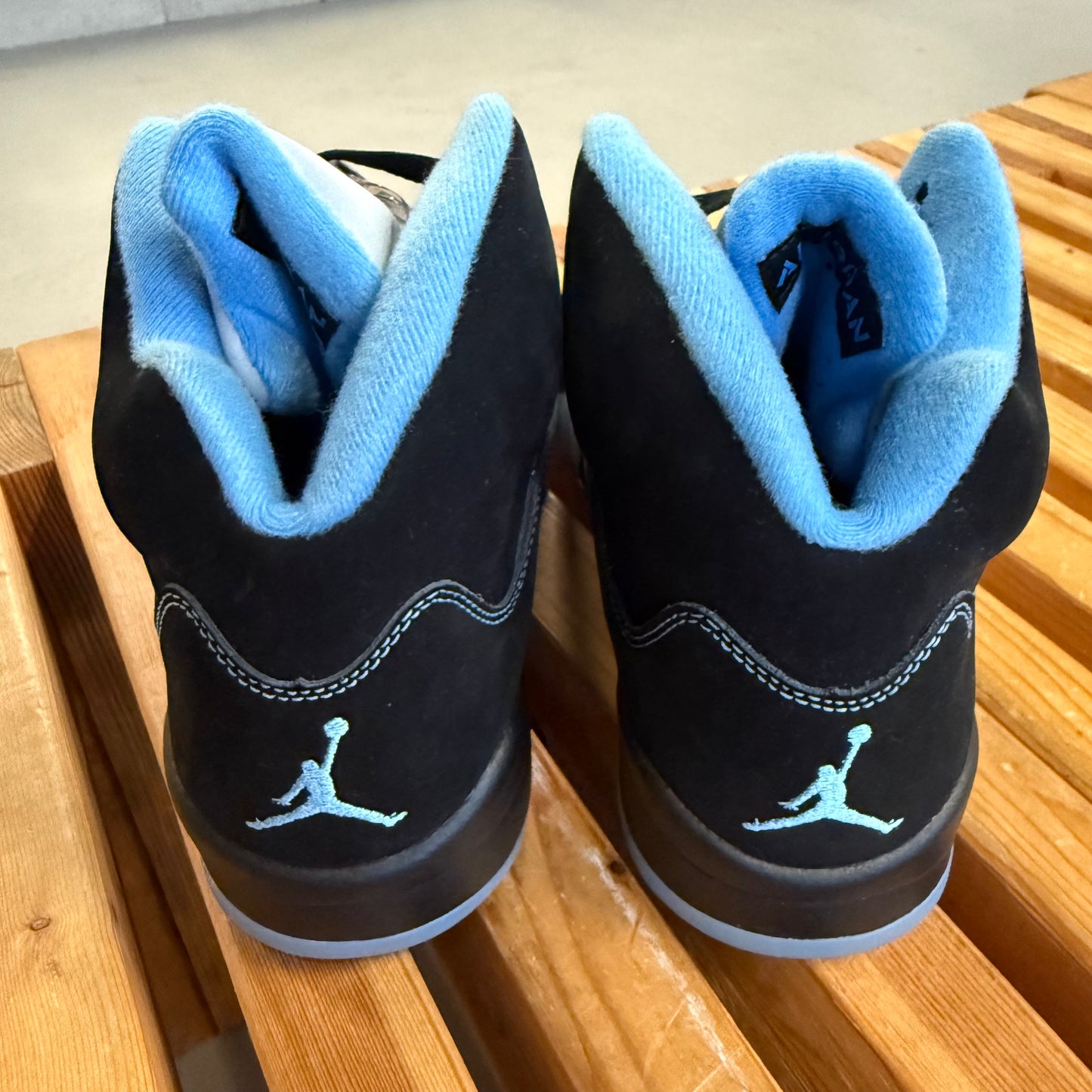 Jordan 5 Retro 'Black Carolina / UNC' 2026 (Used/No Box) - Size 9
