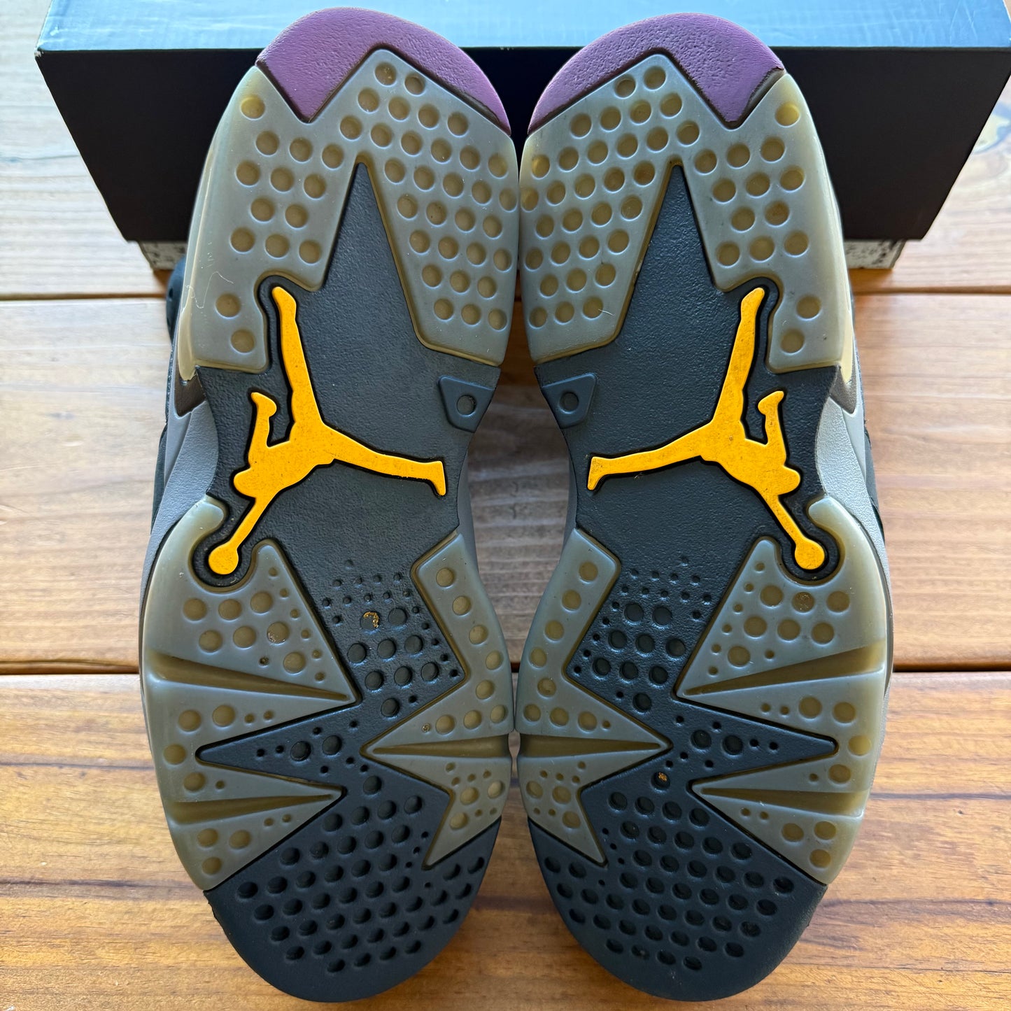 Size 9 - Jordan 6 Retro 'Bordeaux' (Used)