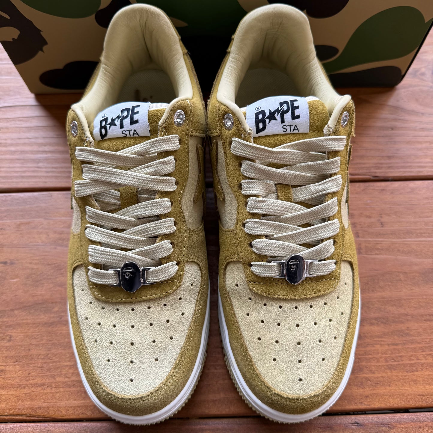 Size 8 - Bapesta #3 M1 'Beige' (Used)