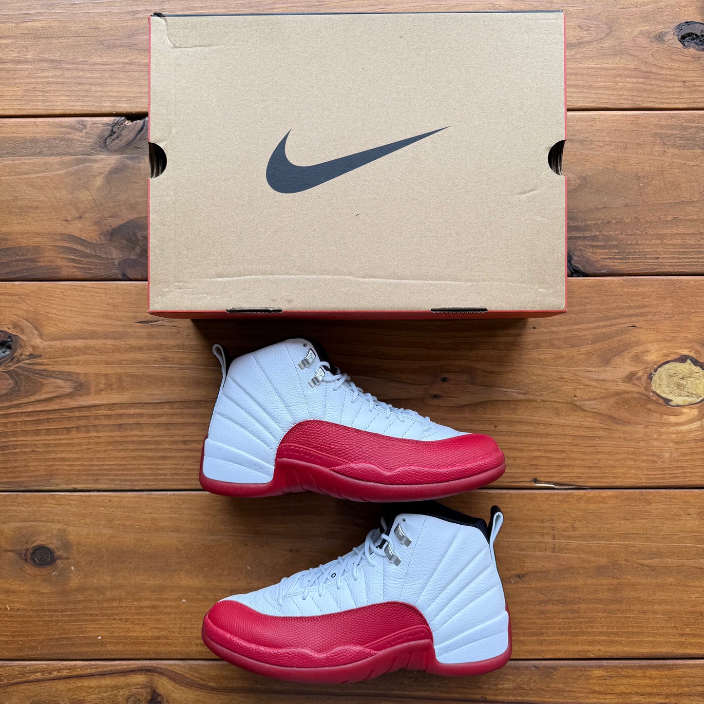 Größe 44.5 - Jordan 12 Retro 'Cherry' 2023 (Gebraucht)