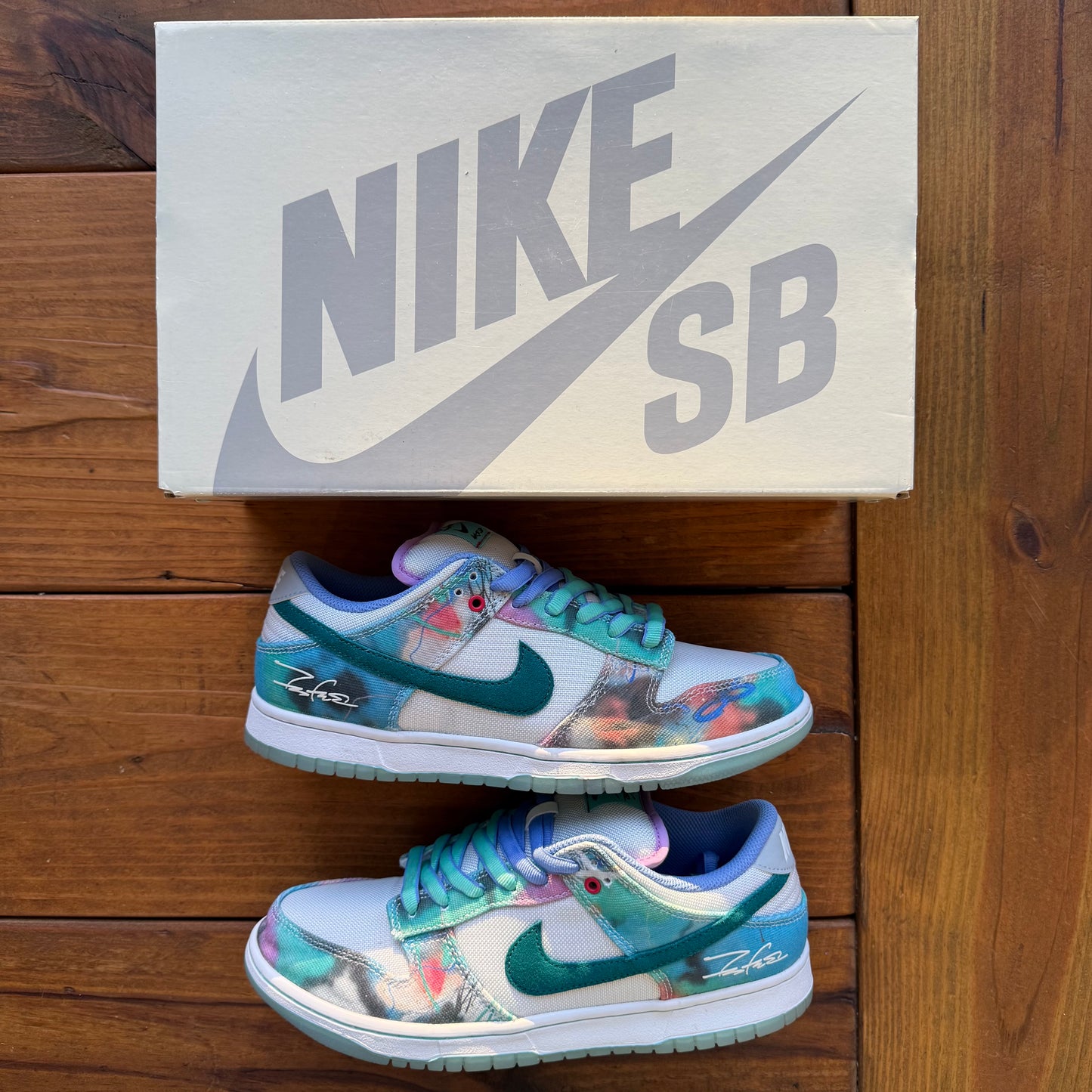 SIZE 8.5 - Futura Laboratories x Dunk Low SB 'Bleached Aqua' (Used)