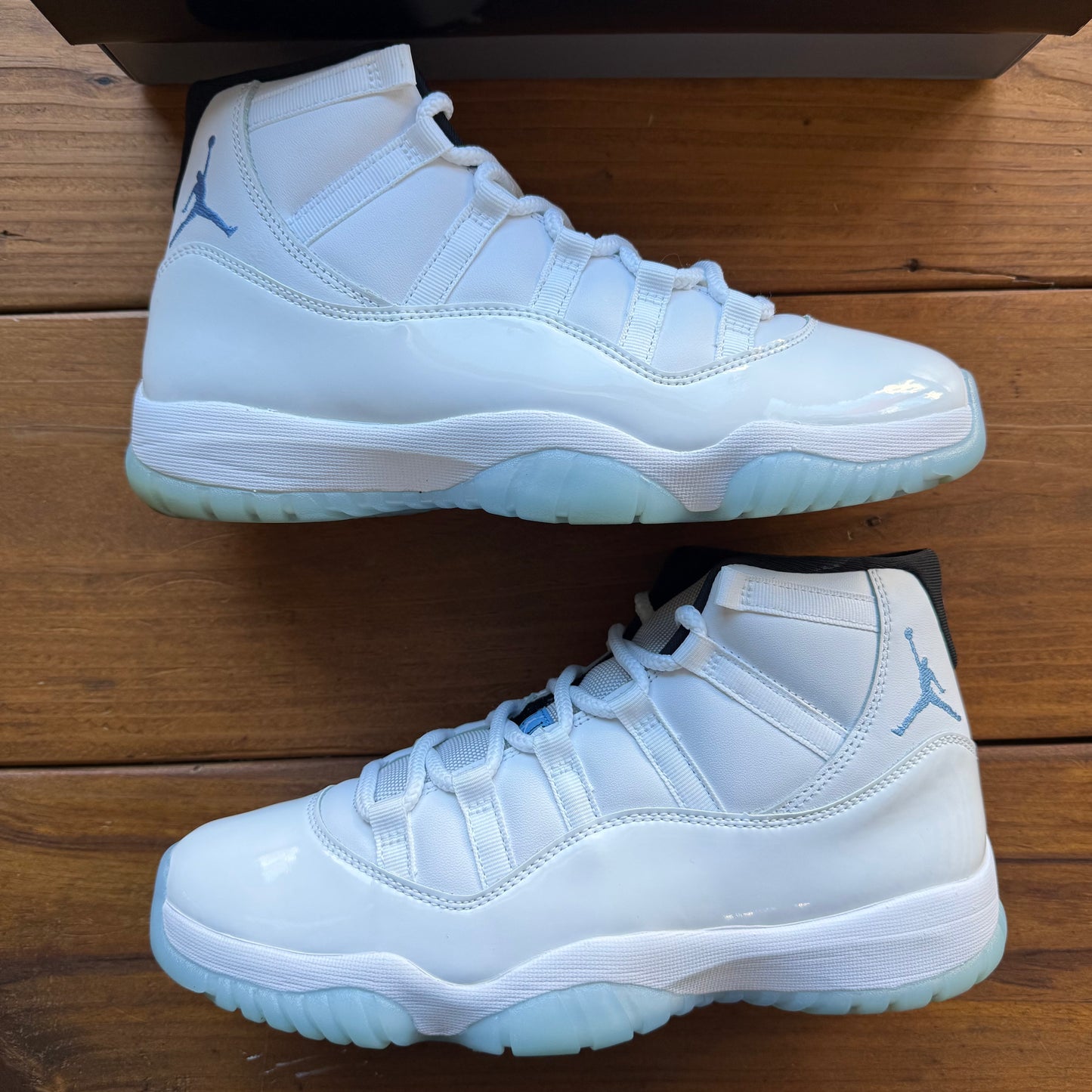 Size 9 - Jordan 11 Retro 'Columbia / Legend Blue' 2024 (Used)