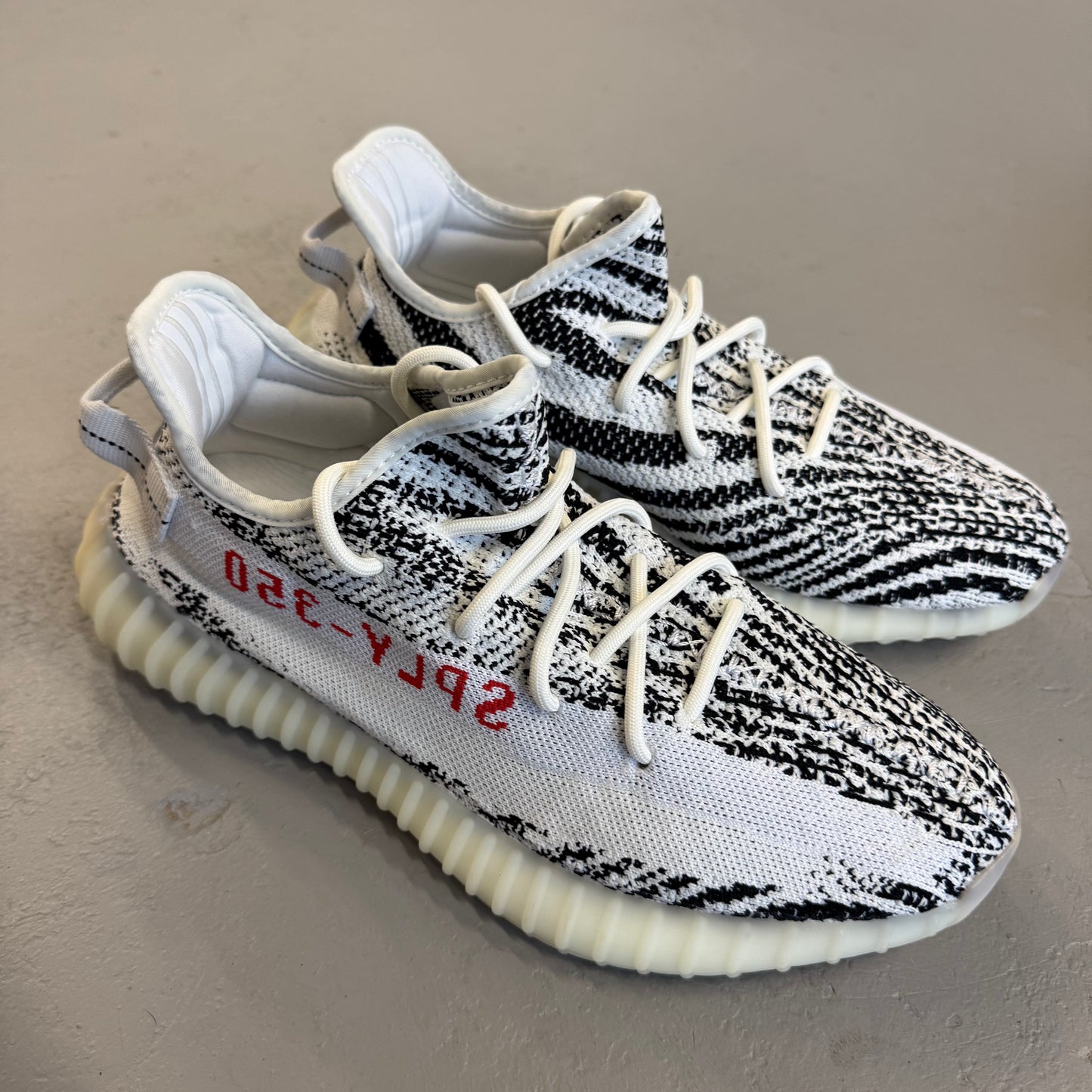 Size 10 - Yeezy Boost 350 V2 'Zebra' 2017 (Used)
