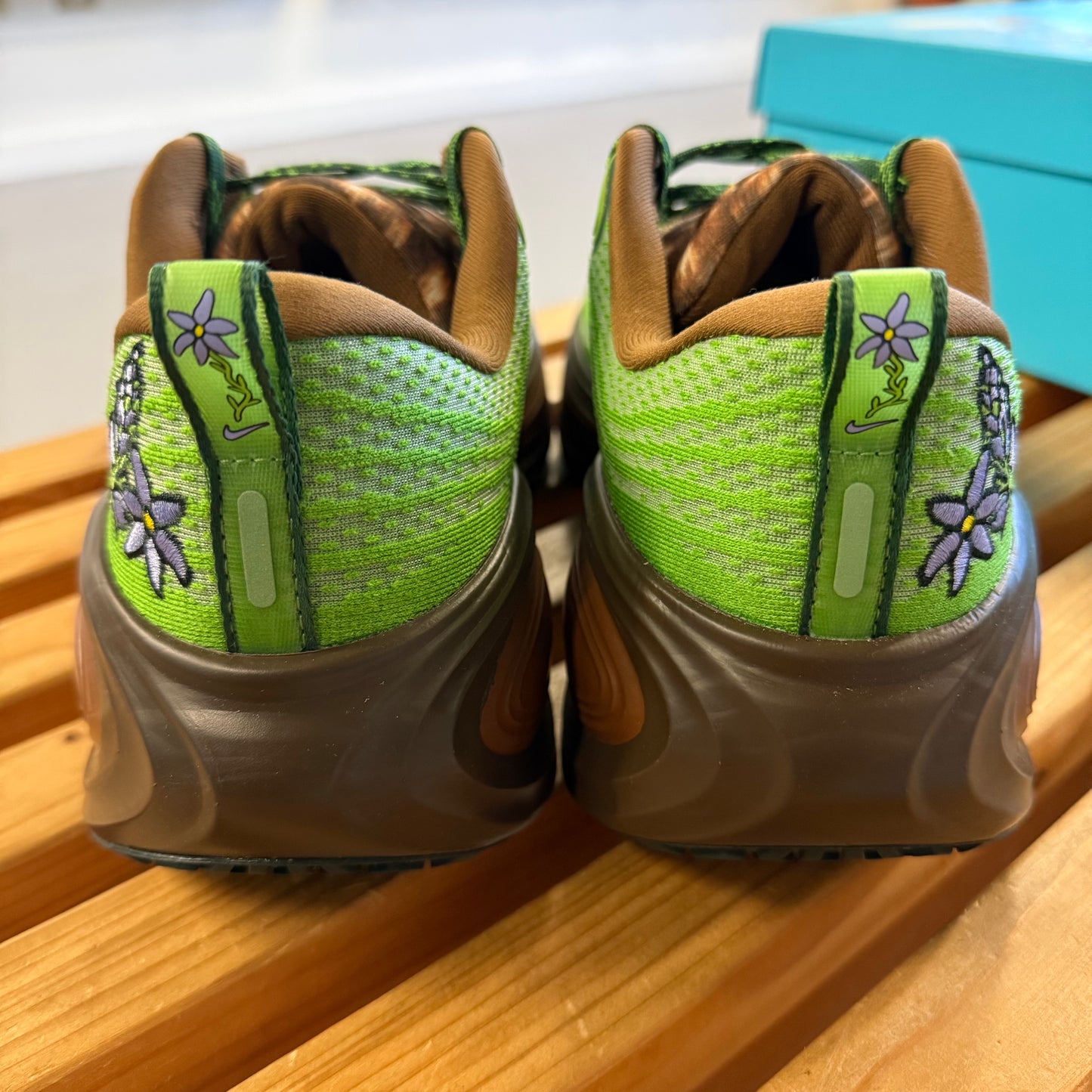 Size 11W/9.5M - Nike Wmns Vomero Plus 'Doernbecher' 2026 (Used)