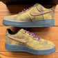 Talla 9.5 - Air Force 1 Low '07 QS 'Boucle Desert Moss' (Usadas)