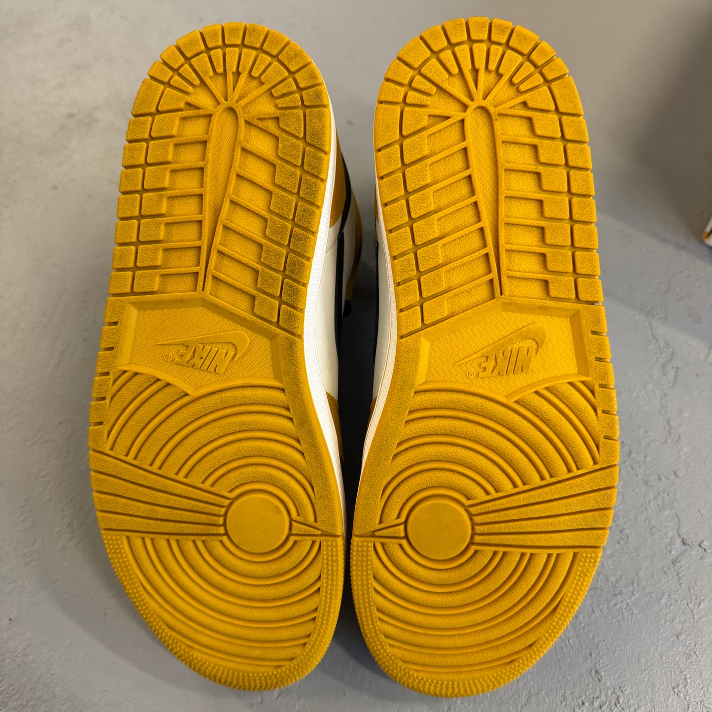 Size 9.5 - Jordan 1 Retro High OG 'Yellow Ochre' (Used)