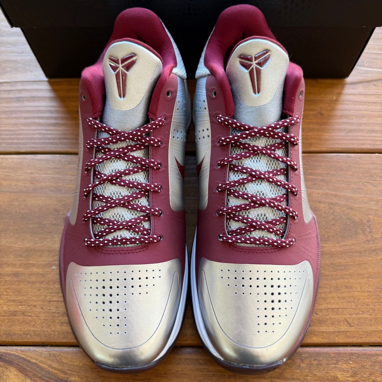Talla 9 - Nike Zoom Kobe 5 Protro 'Lower Merion Aces' 2026 (Usado)