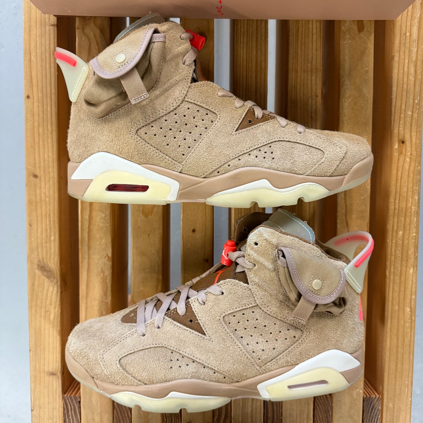 Size 9.5 - Travis Scott x Jordan 6 Retro 'British Khaki' (Used)